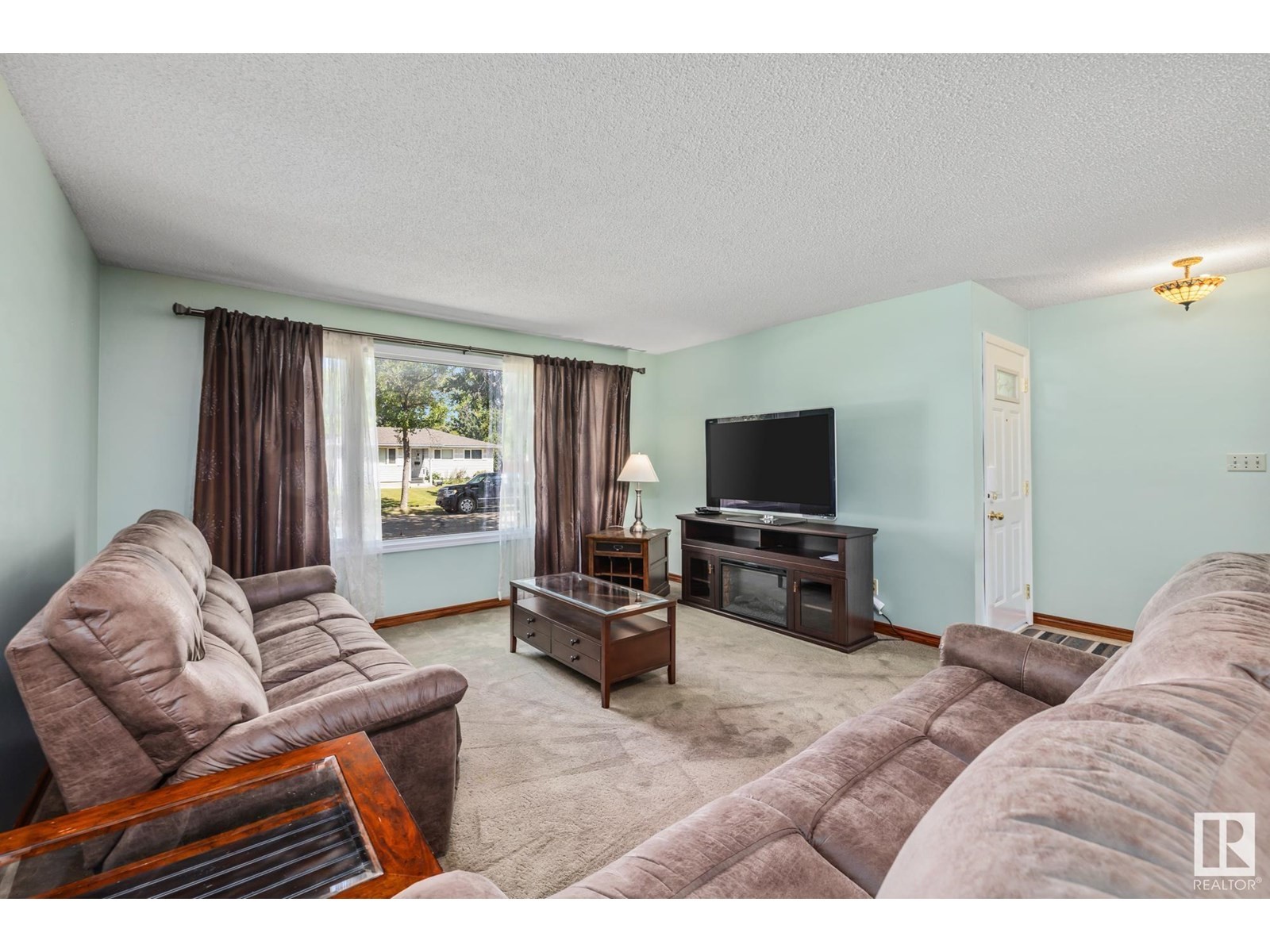 












35 ANDREW CR

,
St. Albert,




Alberta
T8N2V2

