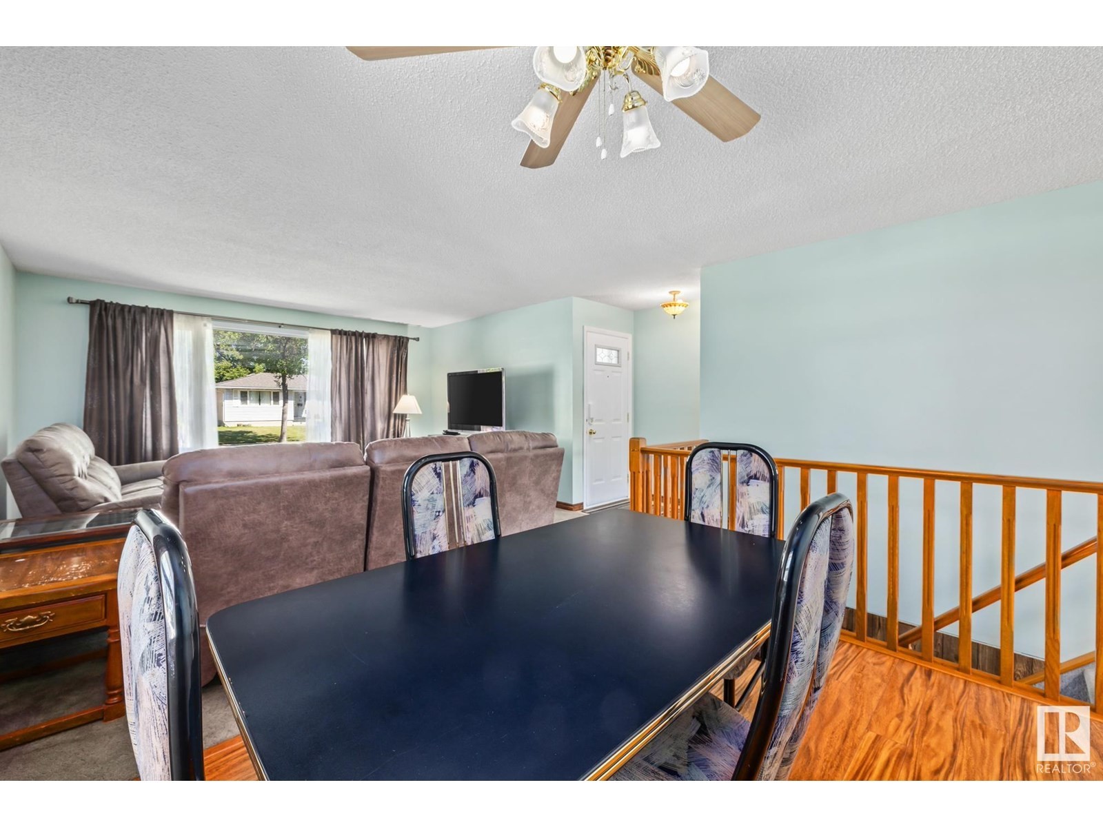 












35 ANDREW CR

,
St. Albert,




Alberta
T8N2V2

