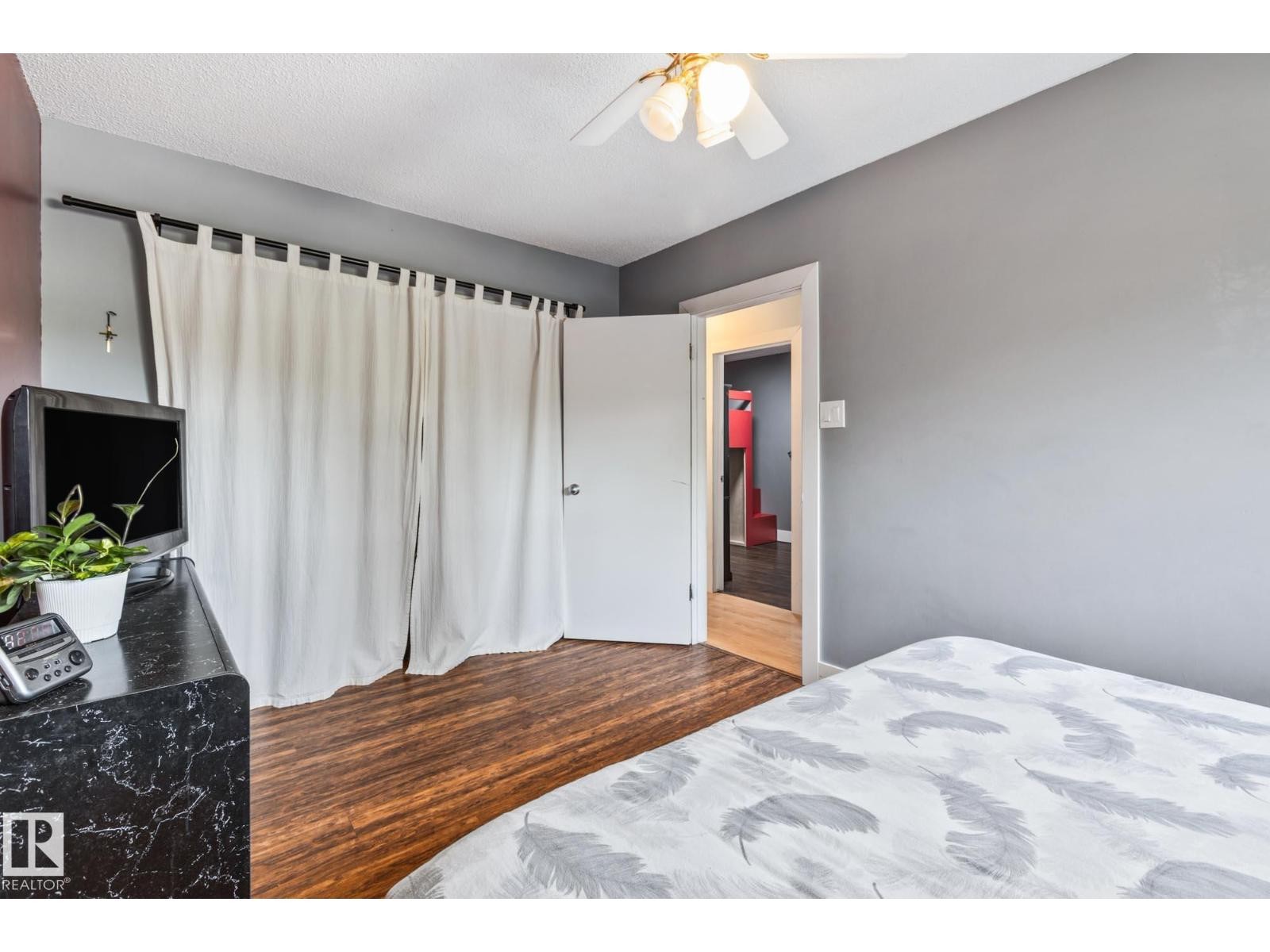 












13 GRANTHAM PL

,
St. Albert,




Alberta
T8N0W8

