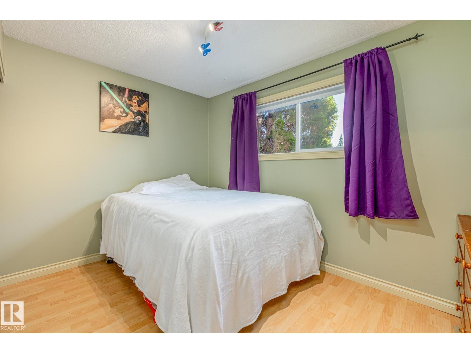 












13 GRANTHAM PL

,
St. Albert,




Alberta
T8N0W8


