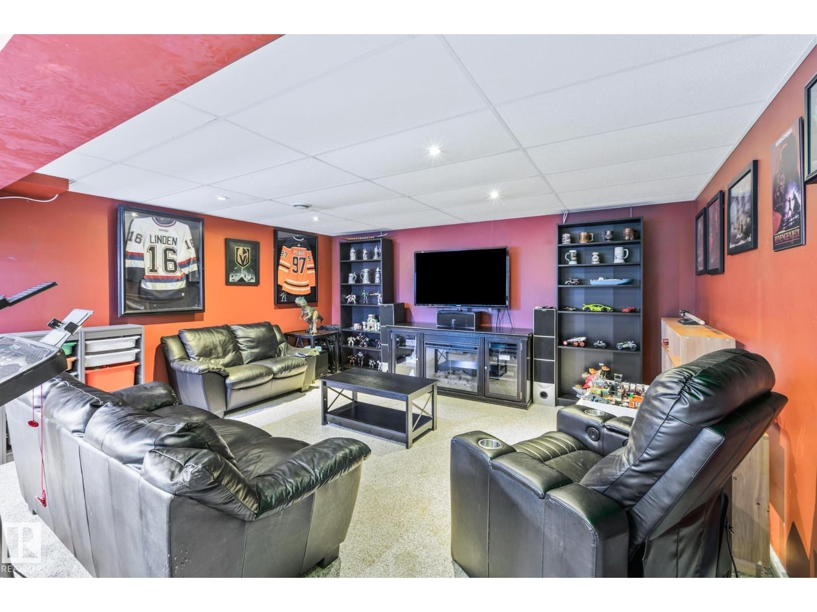 












13 GRANTHAM PL

,
St. Albert,




Alberta
T8N0W8

