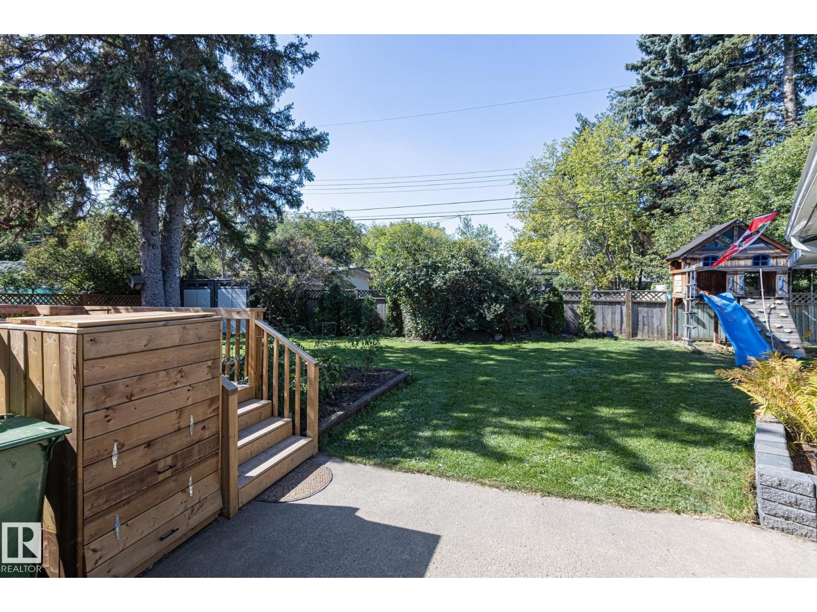 












13 GRANTHAM PL

,
St. Albert,




Alberta
T8N0W8


