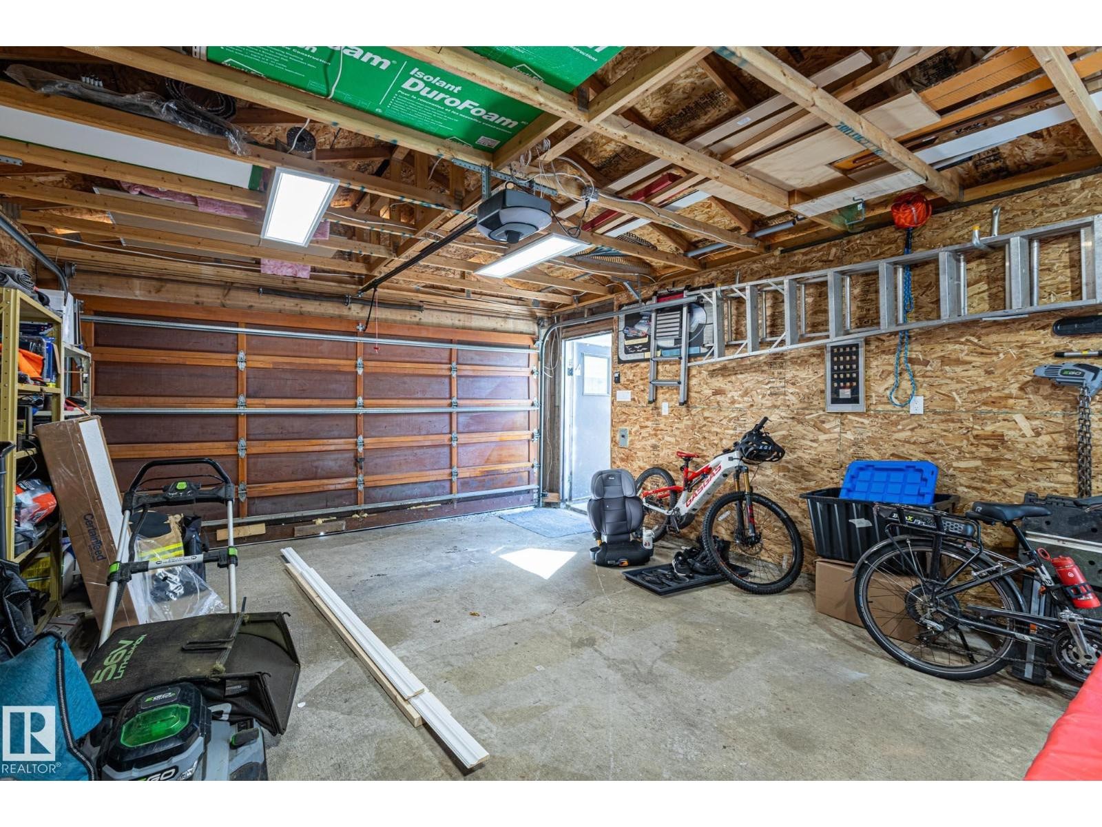 












13 GRANTHAM PL

,
St. Albert,




Alberta
T8N0W8

