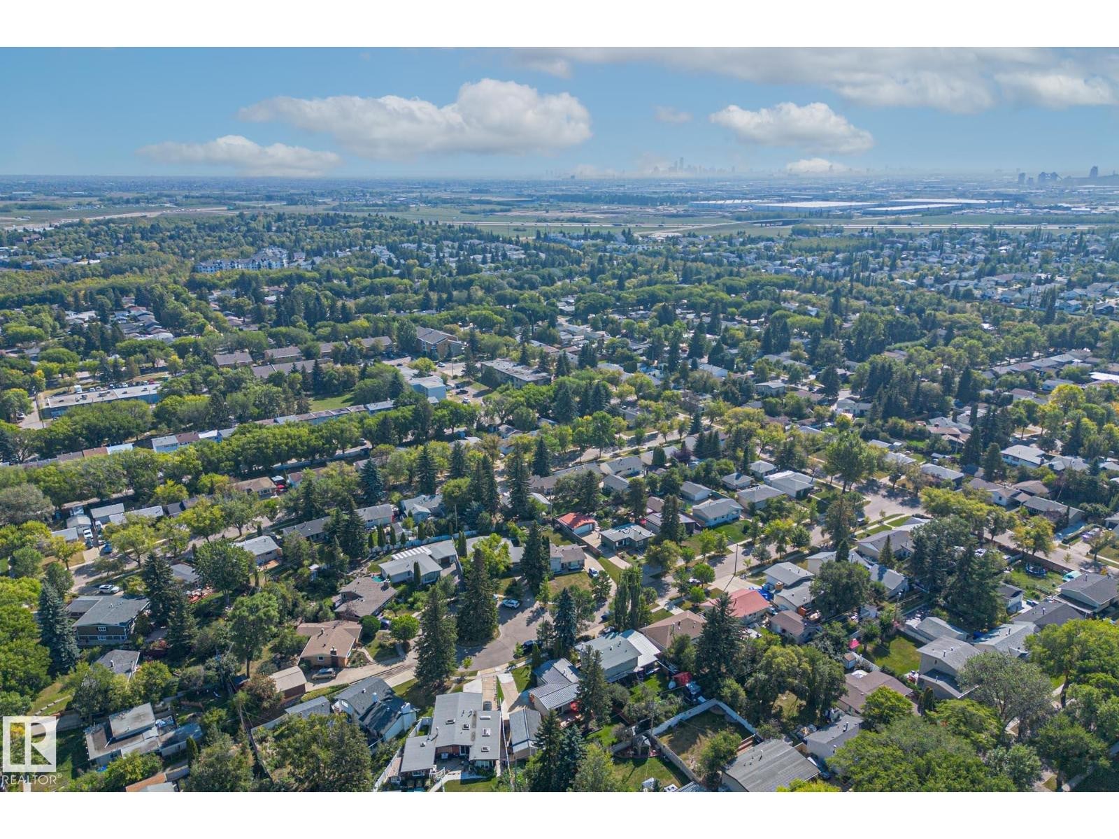 












13 GRANTHAM PL

,
St. Albert,




Alberta
T8N0W8

