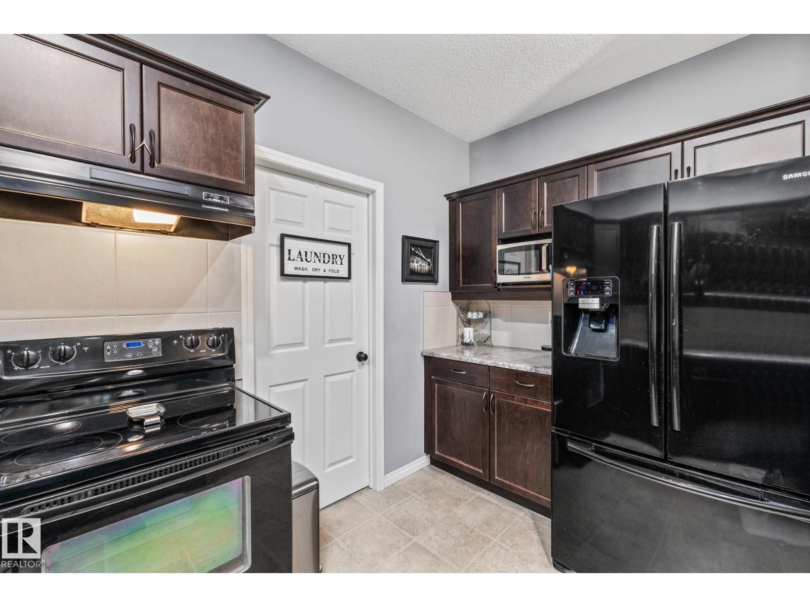 












#34 30 OAK VISTA DR

,
St. Albert,




Alberta
T8N3T1

