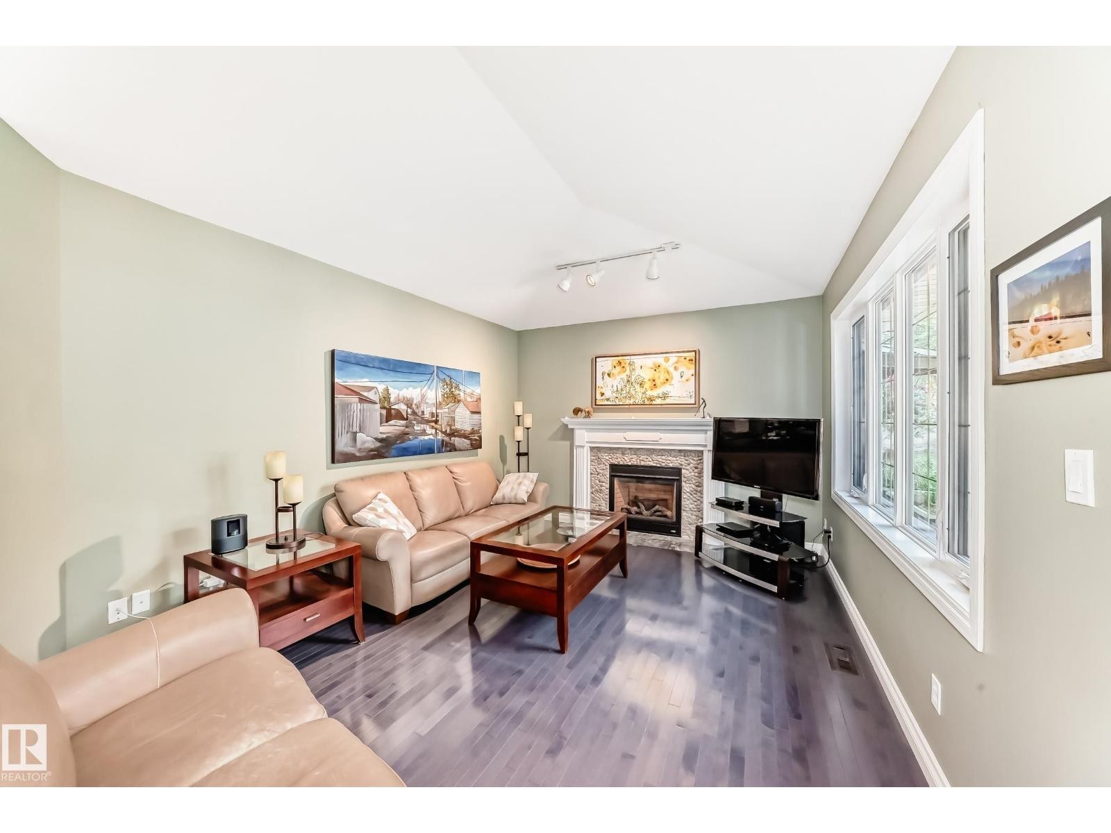 












9 EMPIRE CO

,
St. Albert,




Alberta
T8N5X5

