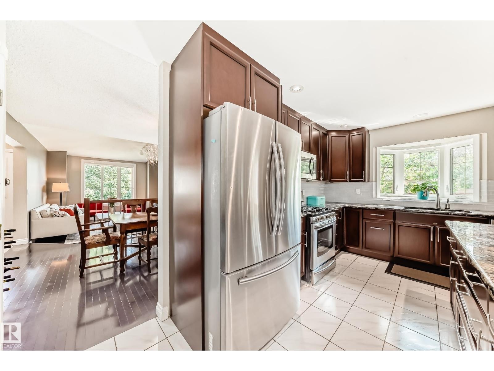 












9 EMPIRE CO

,
St. Albert,




Alberta
T8N5X5

