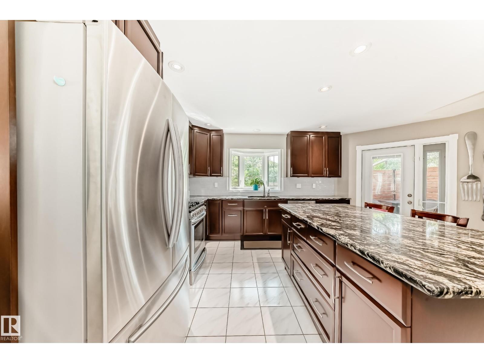 












9 EMPIRE CO

,
St. Albert,




Alberta
T8N5X5

