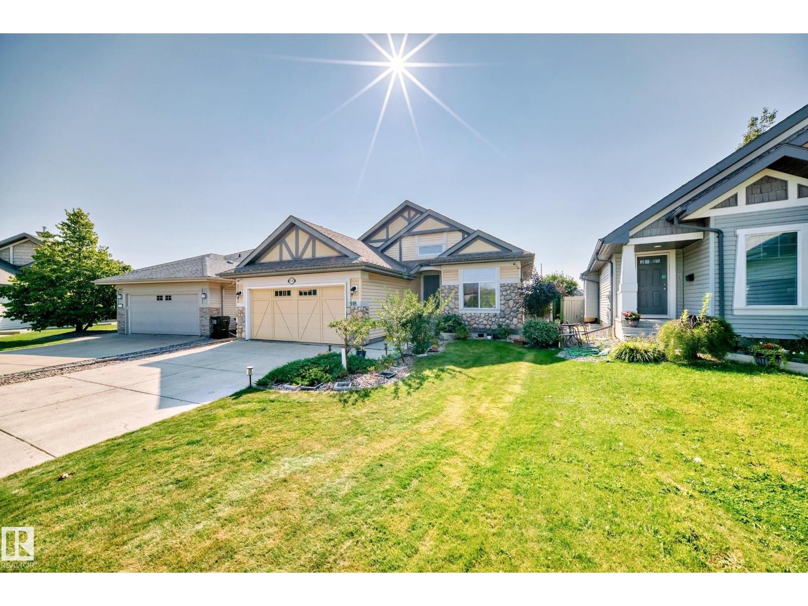 












918 CHAHLEY CR NW

,
Edmonton,




Alberta
T6M0E2

