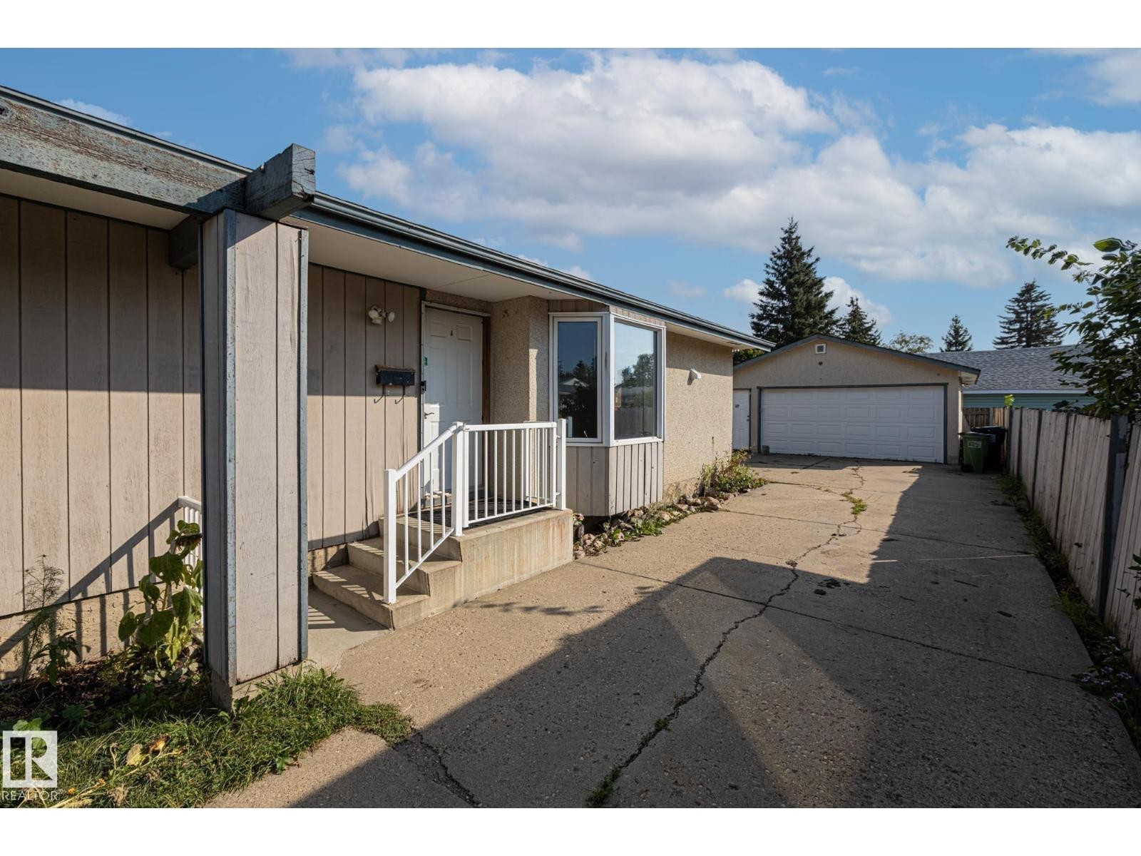 












9911 170 AV NW

,
Edmonton,




Alberta
T5X3G3

