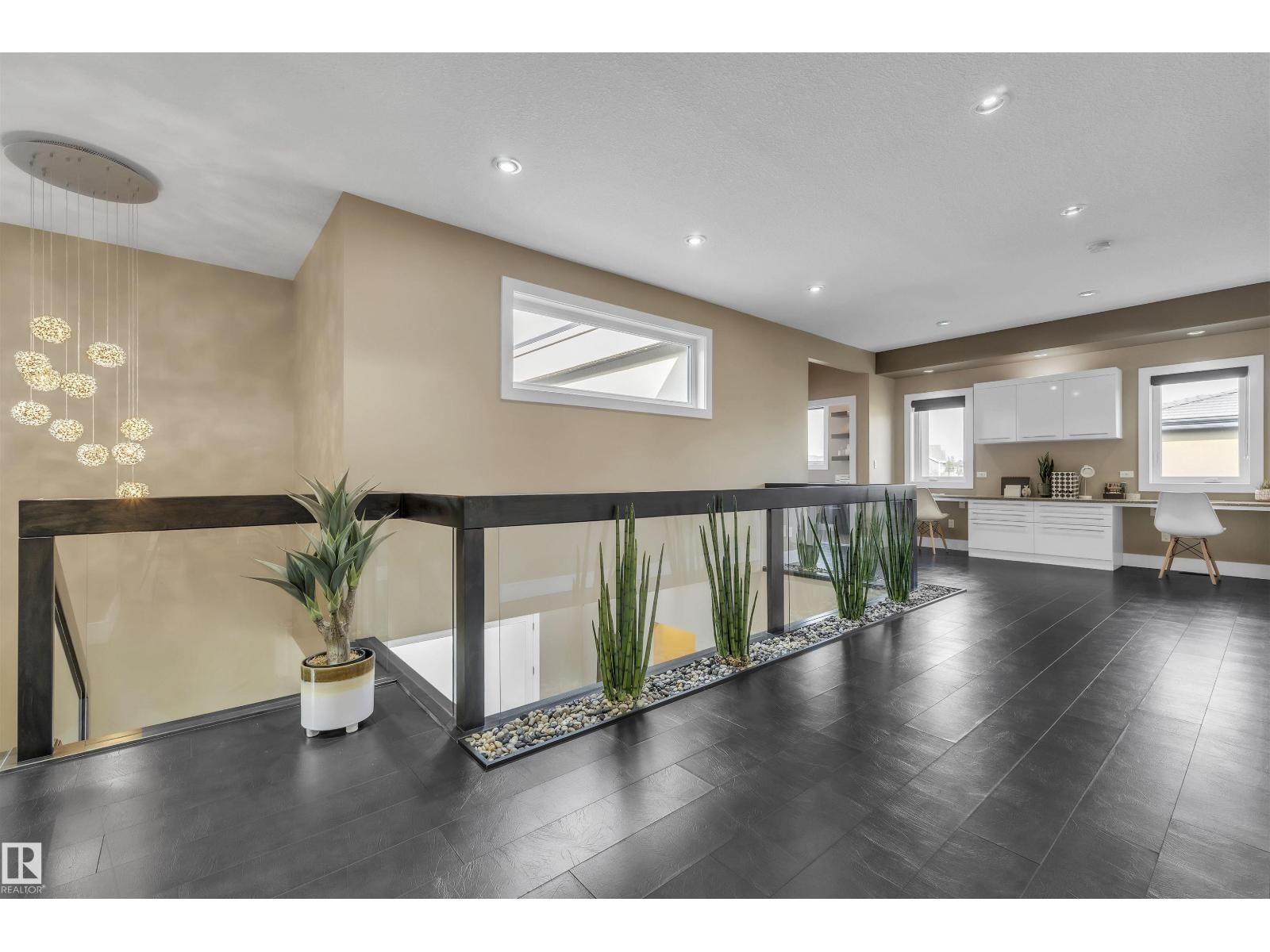 












4727 WOOLSEY CM NW

,
Edmonton,




Alberta
T6W2B9

