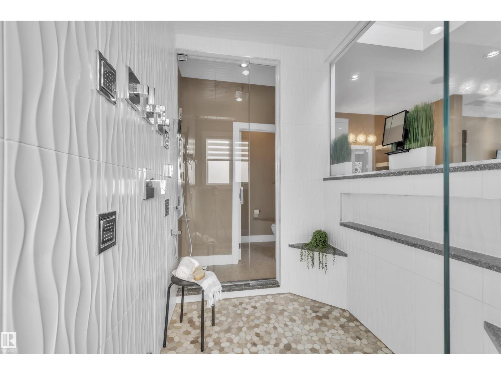 












4727 WOOLSEY CM NW

,
Edmonton,




Alberta
T6W2B9

