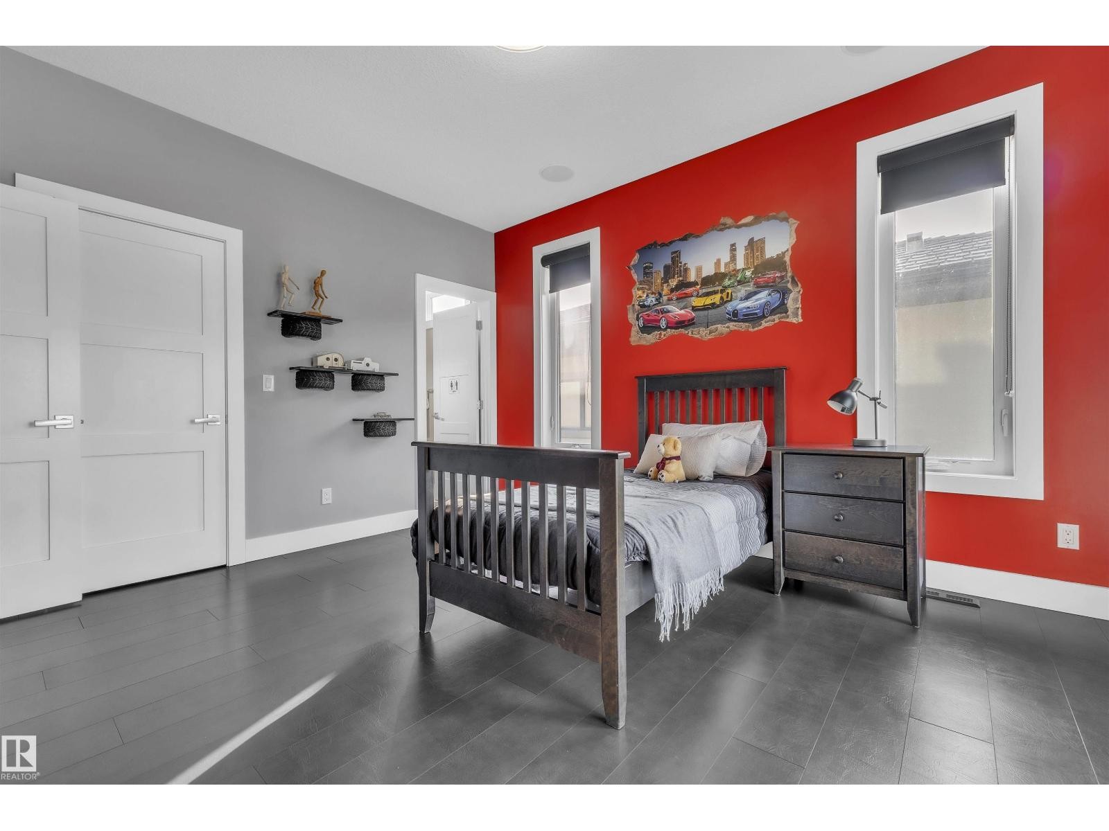 












4727 WOOLSEY CM NW

,
Edmonton,




Alberta
T6W2B9

