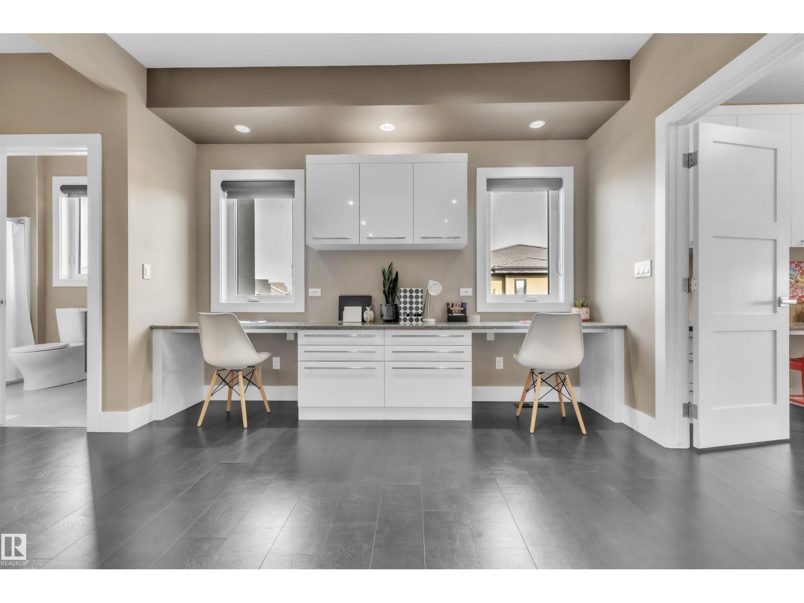 












4727 WOOLSEY CM NW

,
Edmonton,




Alberta
T6W2B9

