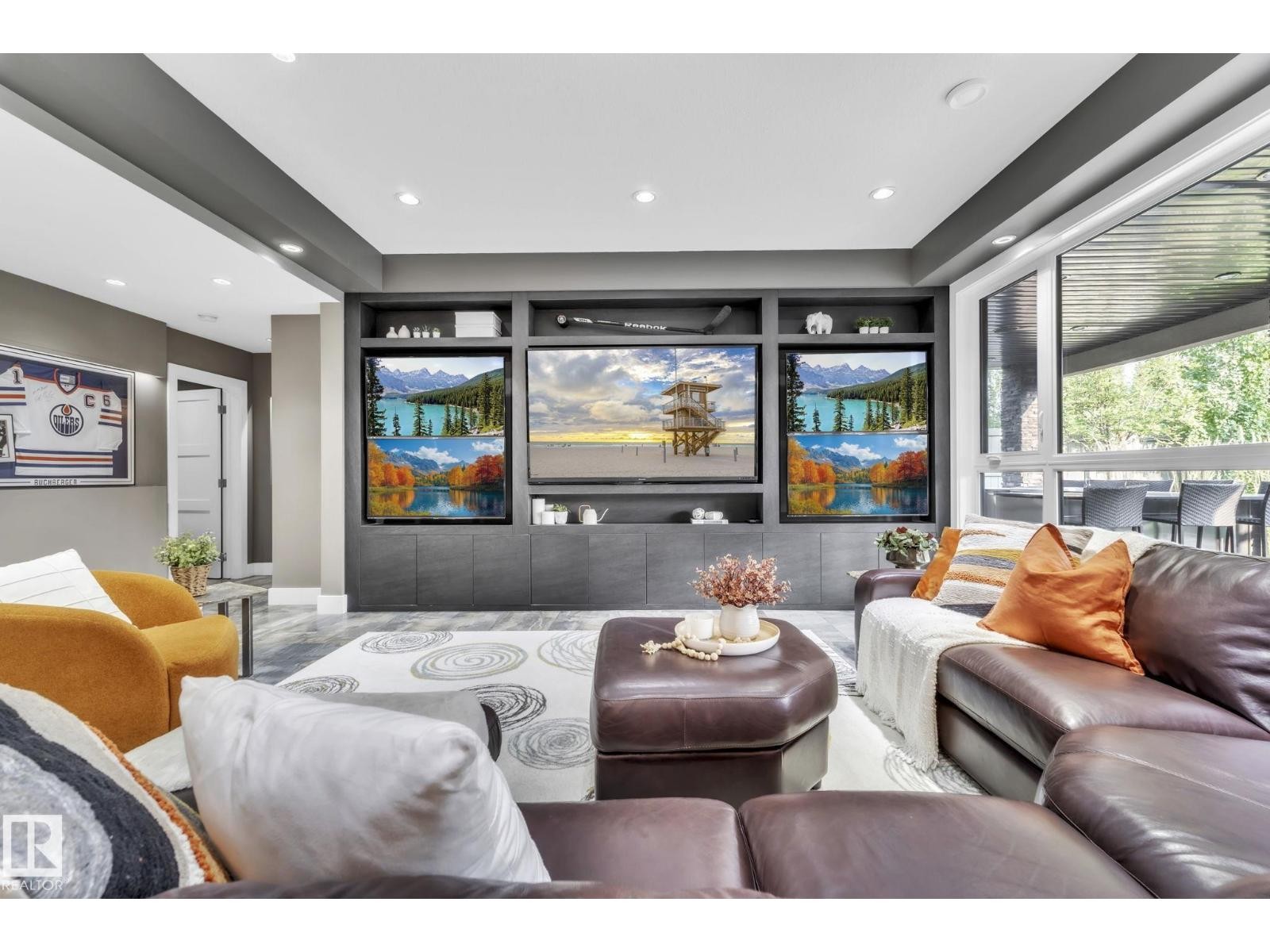 












4727 WOOLSEY CM NW

,
Edmonton,




Alberta
T6W2B9

