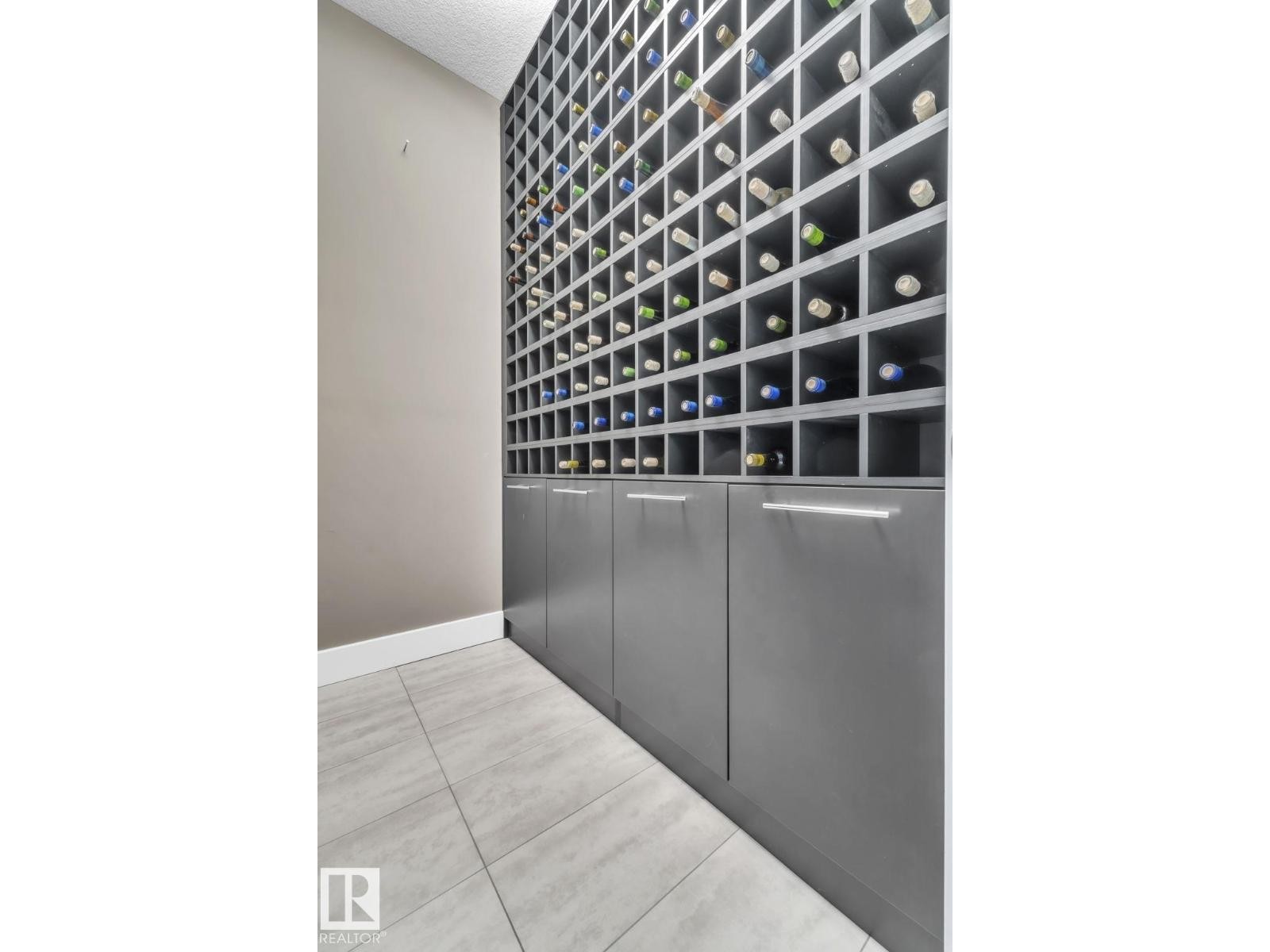 












4727 WOOLSEY CM NW

,
Edmonton,




Alberta
T6W2B9

