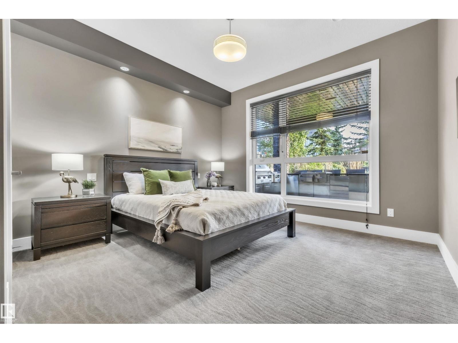 












4727 WOOLSEY CM NW

,
Edmonton,




Alberta
T6W2B9

