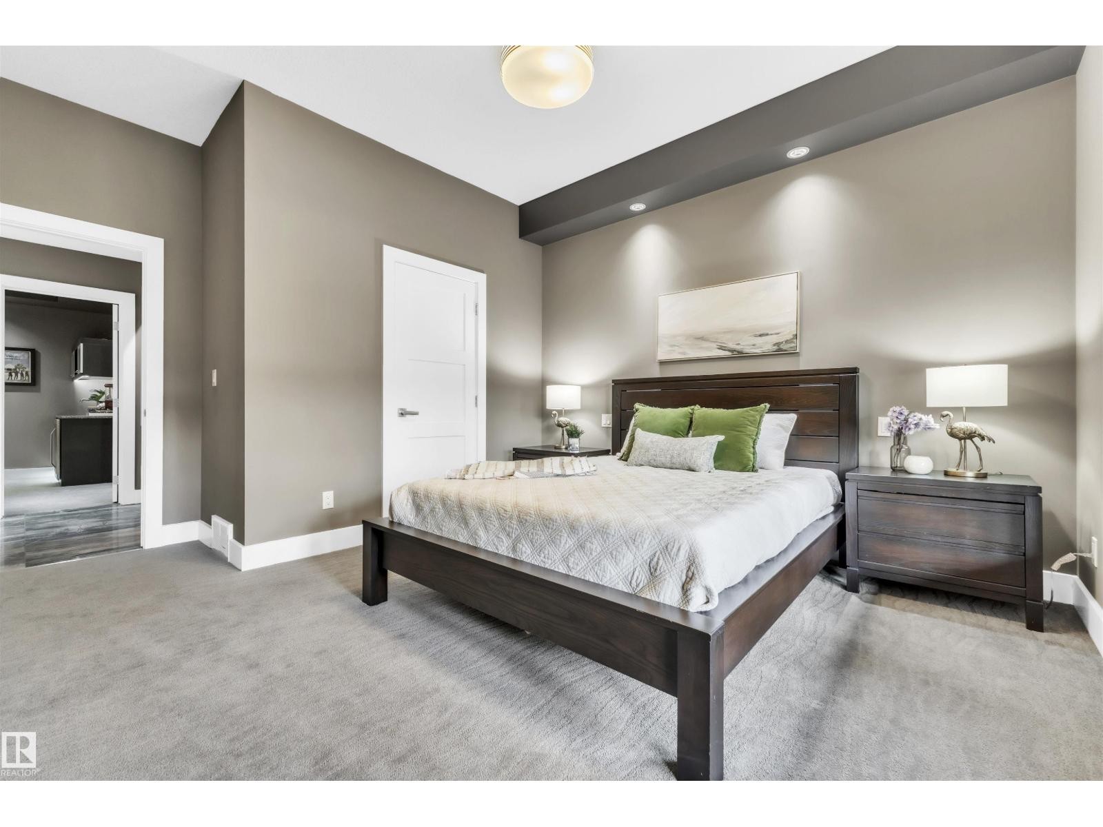 












4727 WOOLSEY CM NW

,
Edmonton,




Alberta
T6W2B9

