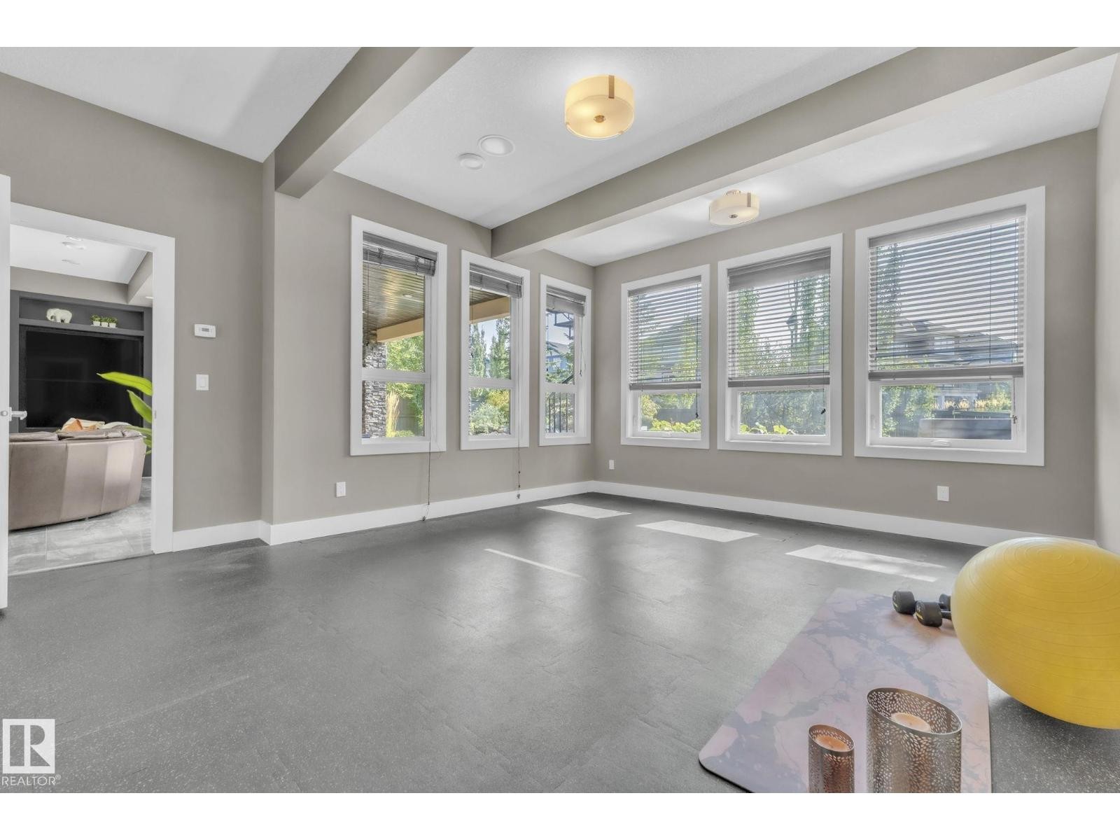 












4727 WOOLSEY CM NW

,
Edmonton,




Alberta
T6W2B9

