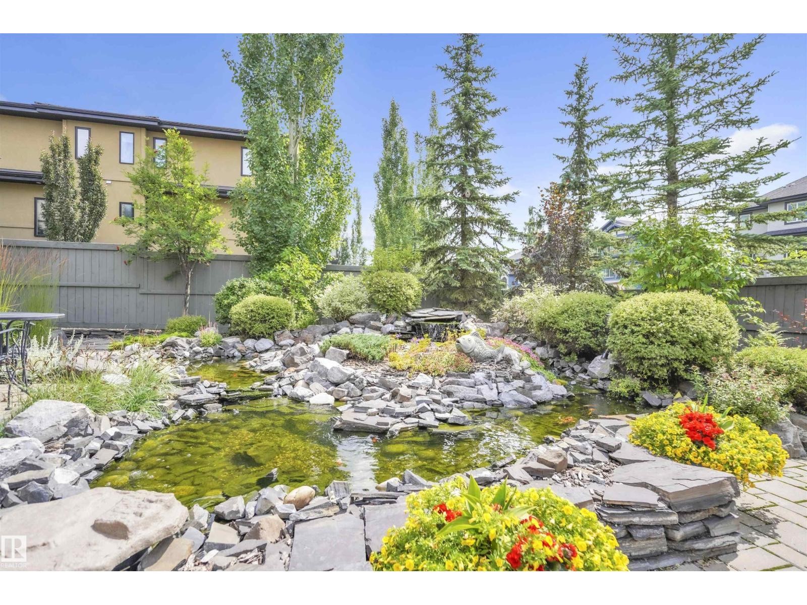 












4727 WOOLSEY CM NW

,
Edmonton,




Alberta
T6W2B9

