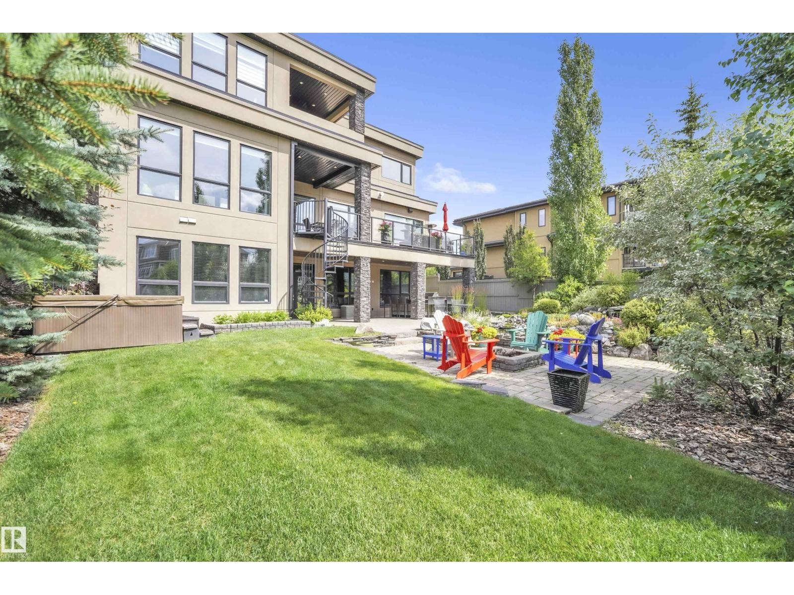 












4727 WOOLSEY CM NW

,
Edmonton,




Alberta
T6W2B9

