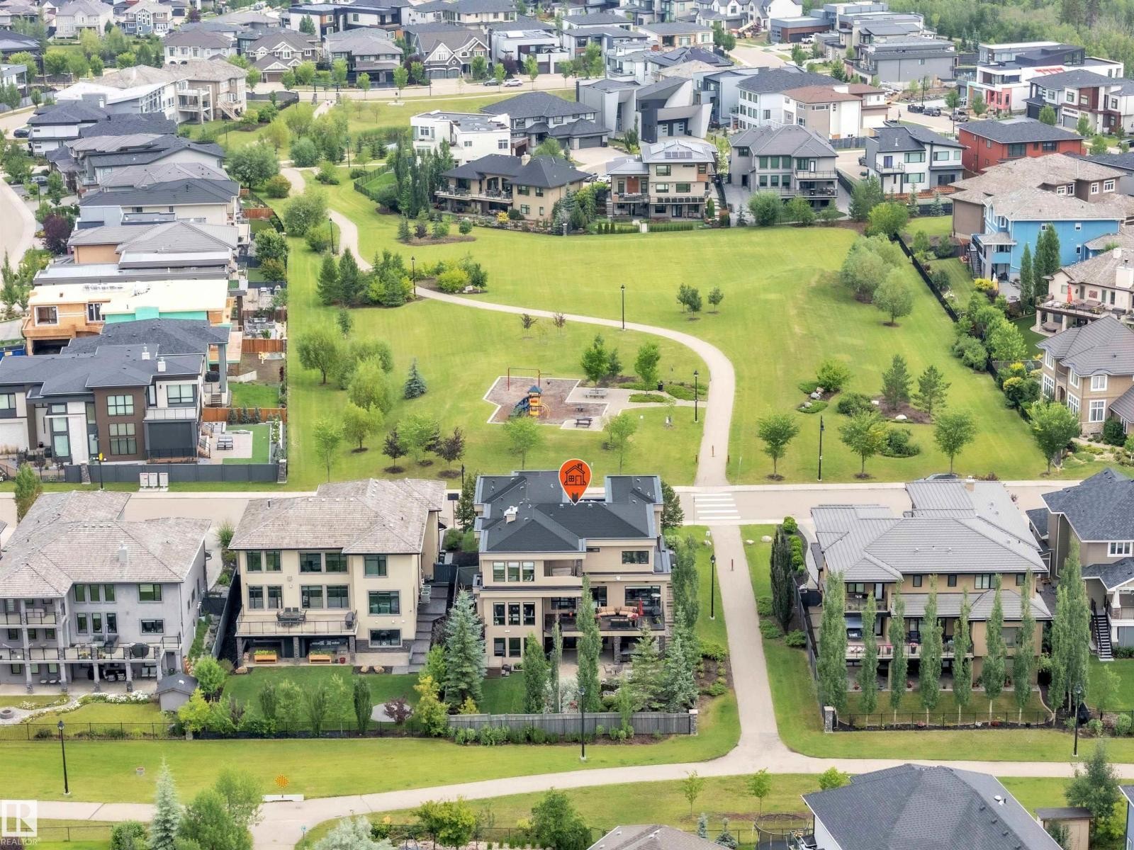 












4727 WOOLSEY CM NW

,
Edmonton,




Alberta
T6W2B9

