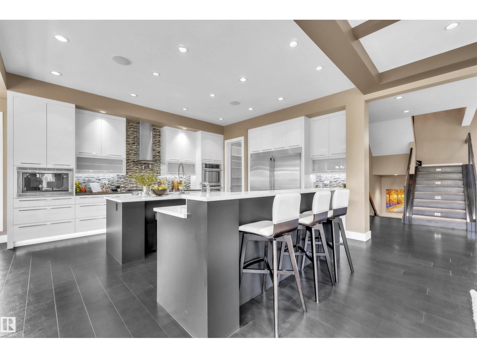 












4727 WOOLSEY CM NW

,
Edmonton,




Alberta
T6W2B9

