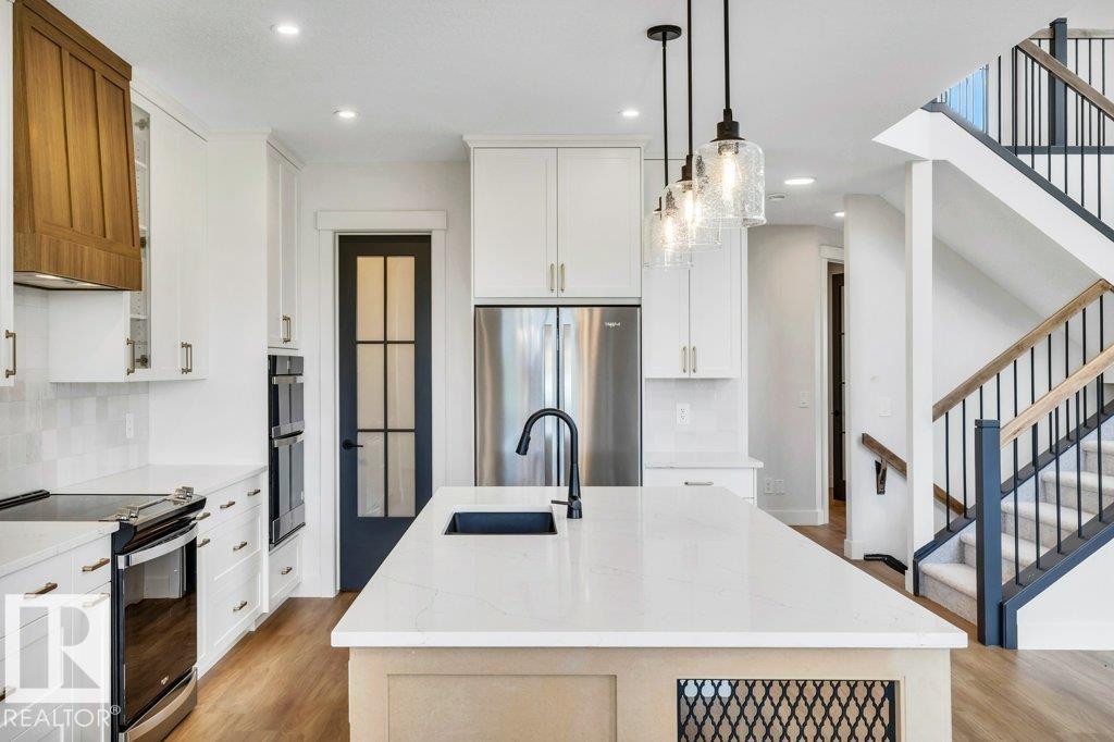 












80 HEMINGWAY CR

,
Spruce Grove,




Alberta
T7X2L6

