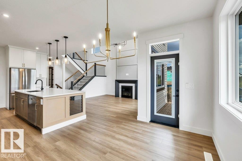 












80 HEMINGWAY CR

,
Spruce Grove,




Alberta
T7X2L6

