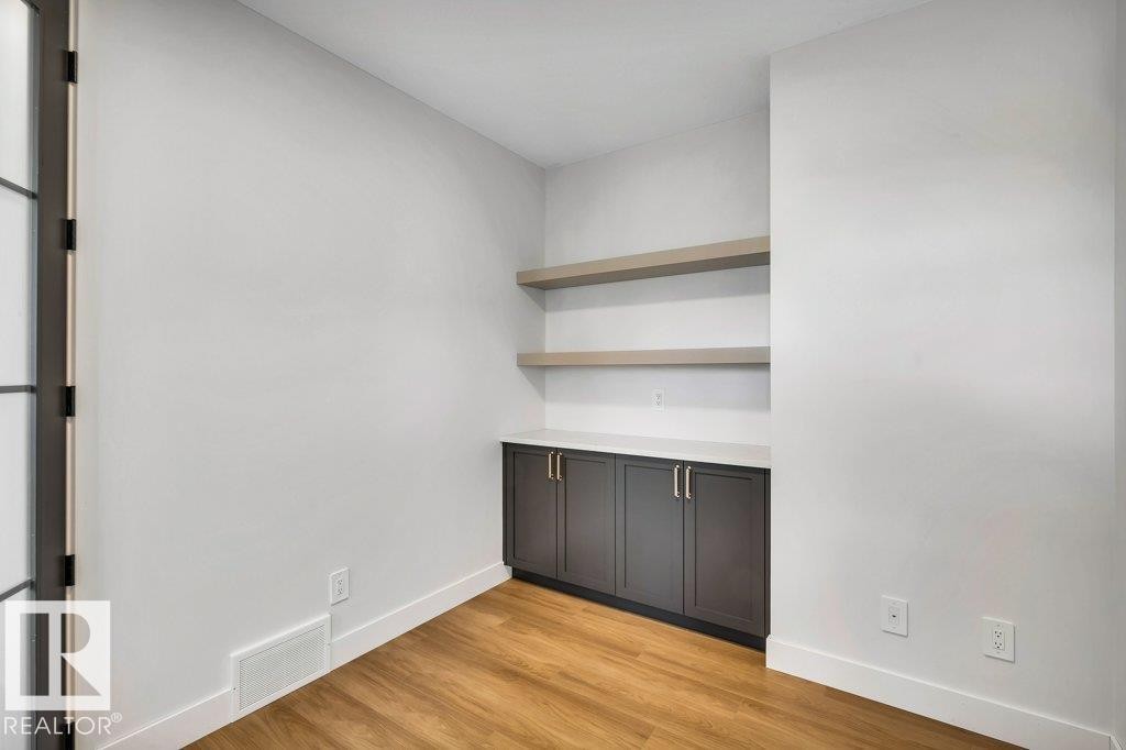 












80 HEMINGWAY CR

,
Spruce Grove,




Alberta
T7X2L6

