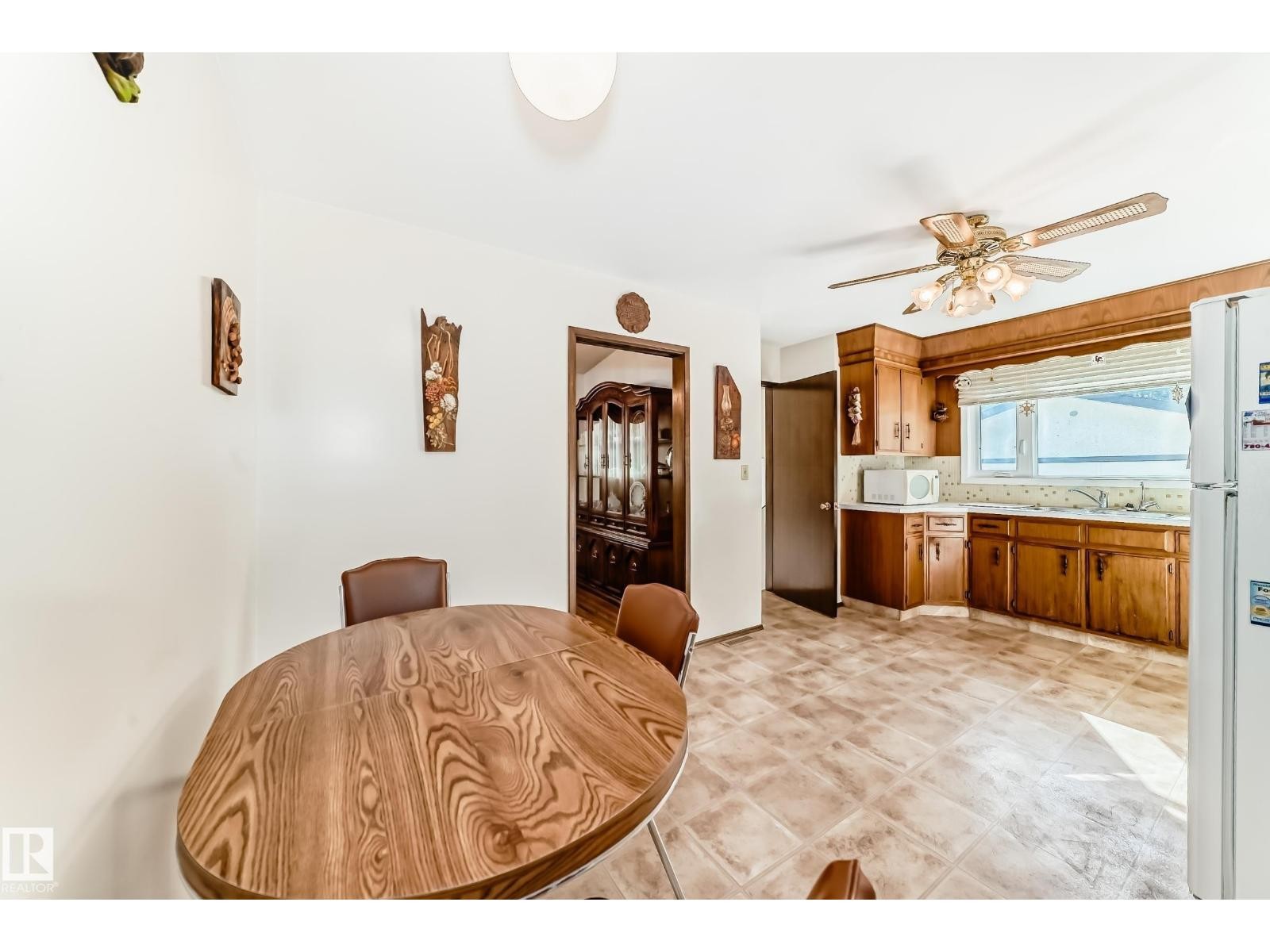 












70 FLEETWOOD CR

,
St. Albert,




Alberta
T8N1R5

