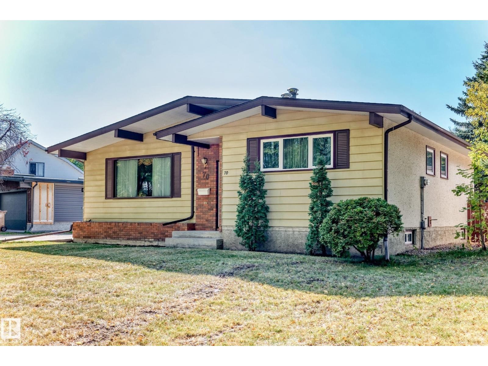 












70 FLEETWOOD CR

,
St. Albert,




Alberta
T8N1R5

