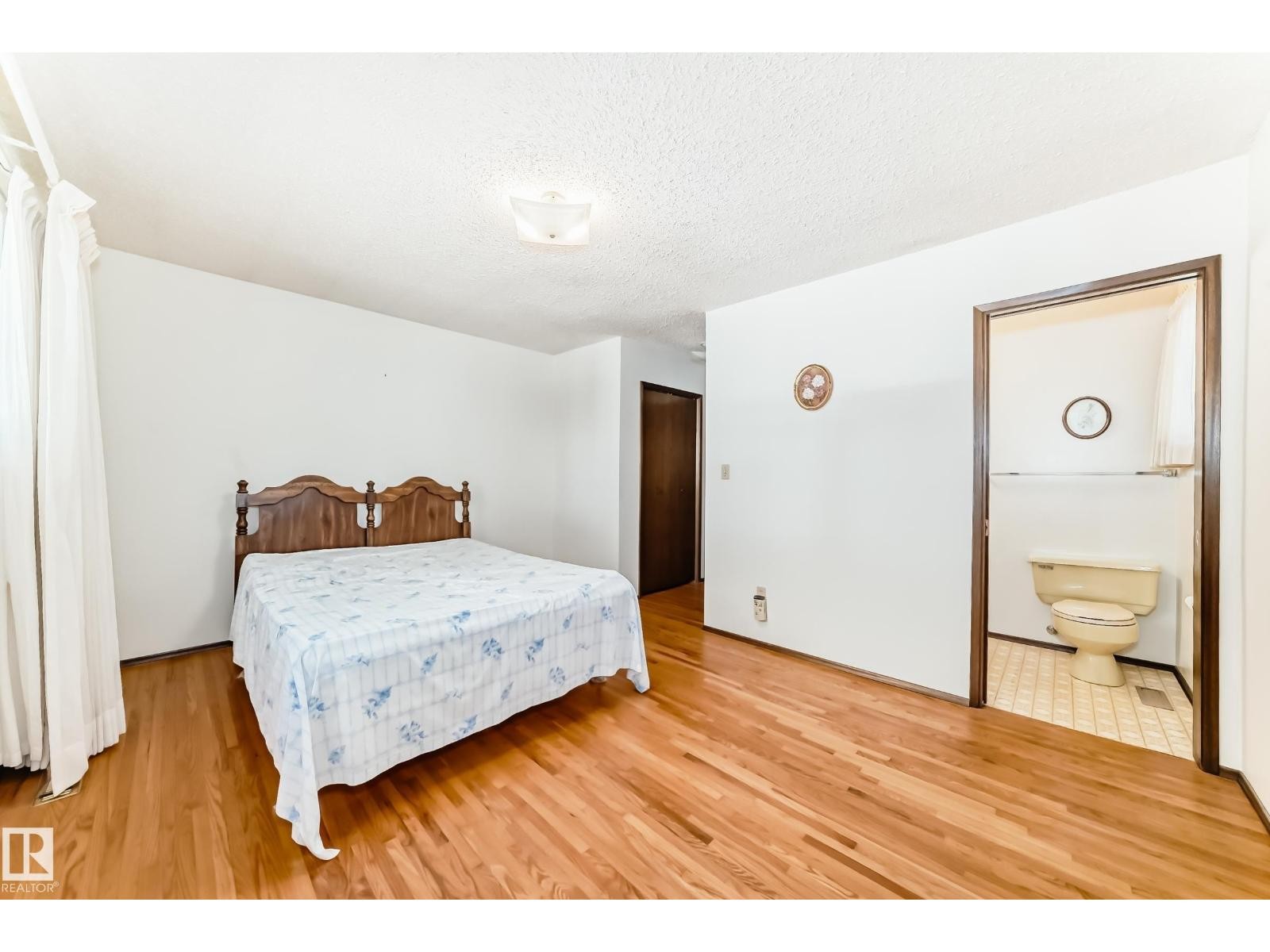 












70 FLEETWOOD CR

,
St. Albert,




Alberta
T8N1R5

