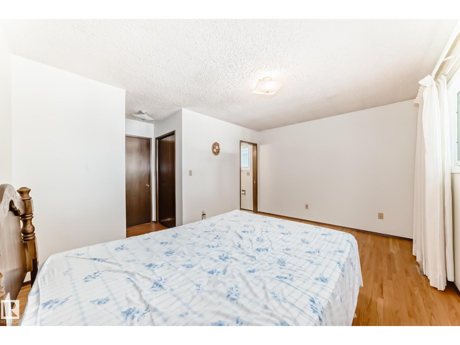 












70 FLEETWOOD CR

,
St. Albert,




Alberta
T8N1R5

