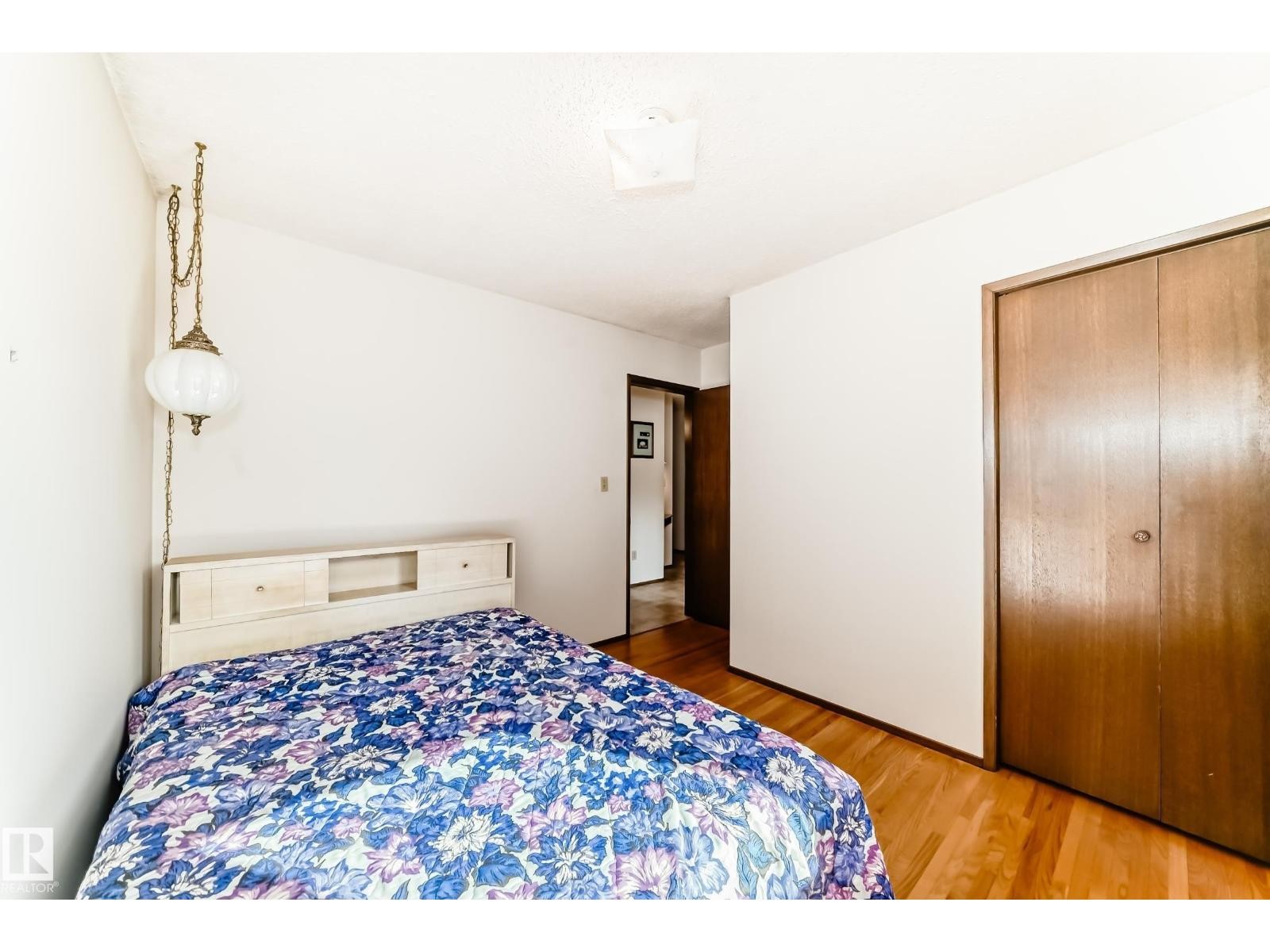 












70 FLEETWOOD CR

,
St. Albert,




Alberta
T8N1R5

