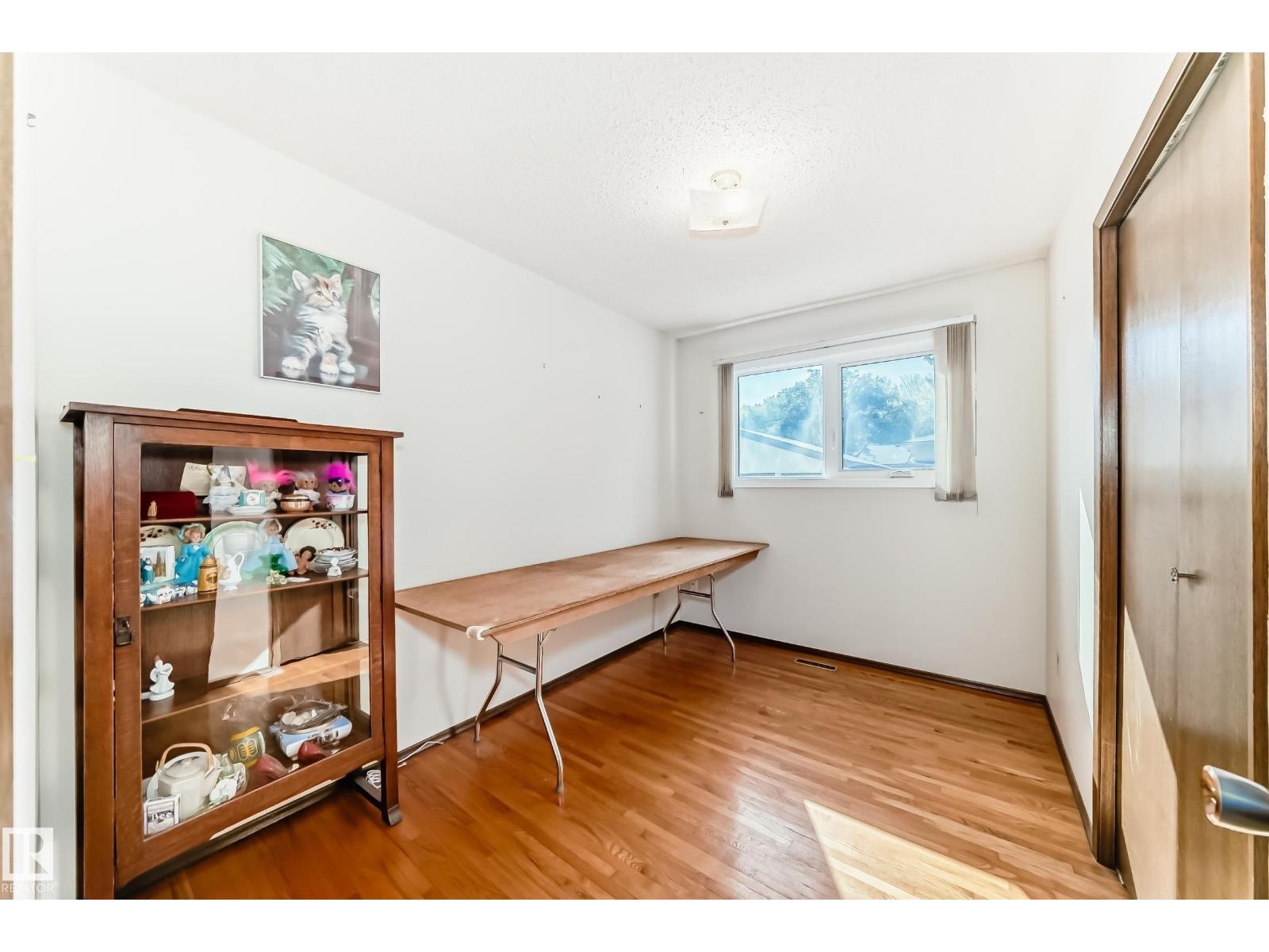












70 FLEETWOOD CR

,
St. Albert,




Alberta
T8N1R5

