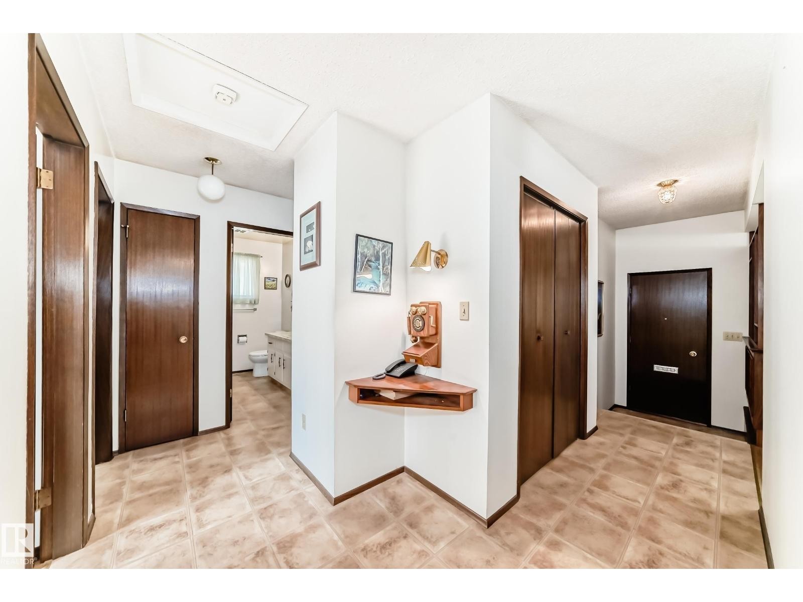 












70 FLEETWOOD CR

,
St. Albert,




Alberta
T8N1R5

