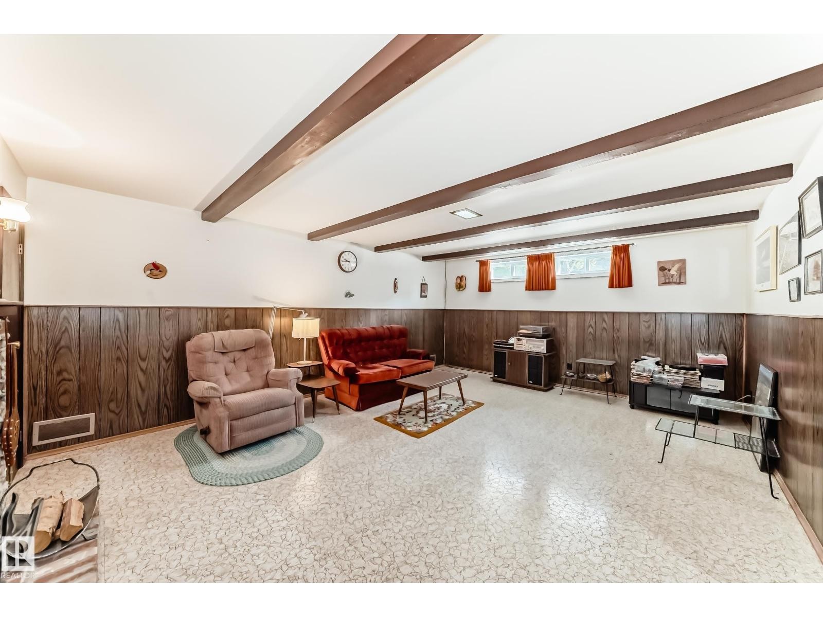 












70 FLEETWOOD CR

,
St. Albert,




Alberta
T8N1R5

