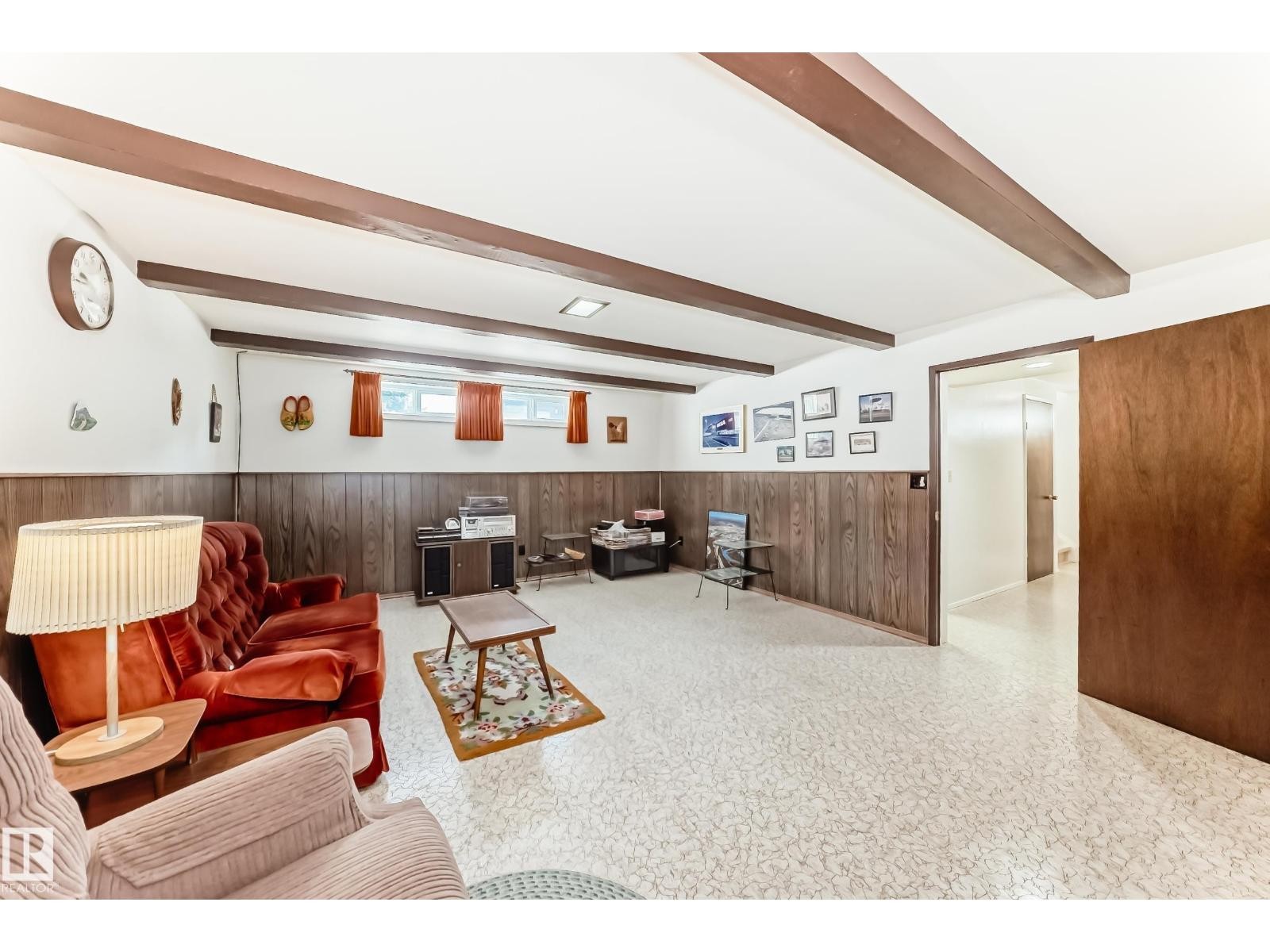 












70 FLEETWOOD CR

,
St. Albert,




Alberta
T8N1R5

