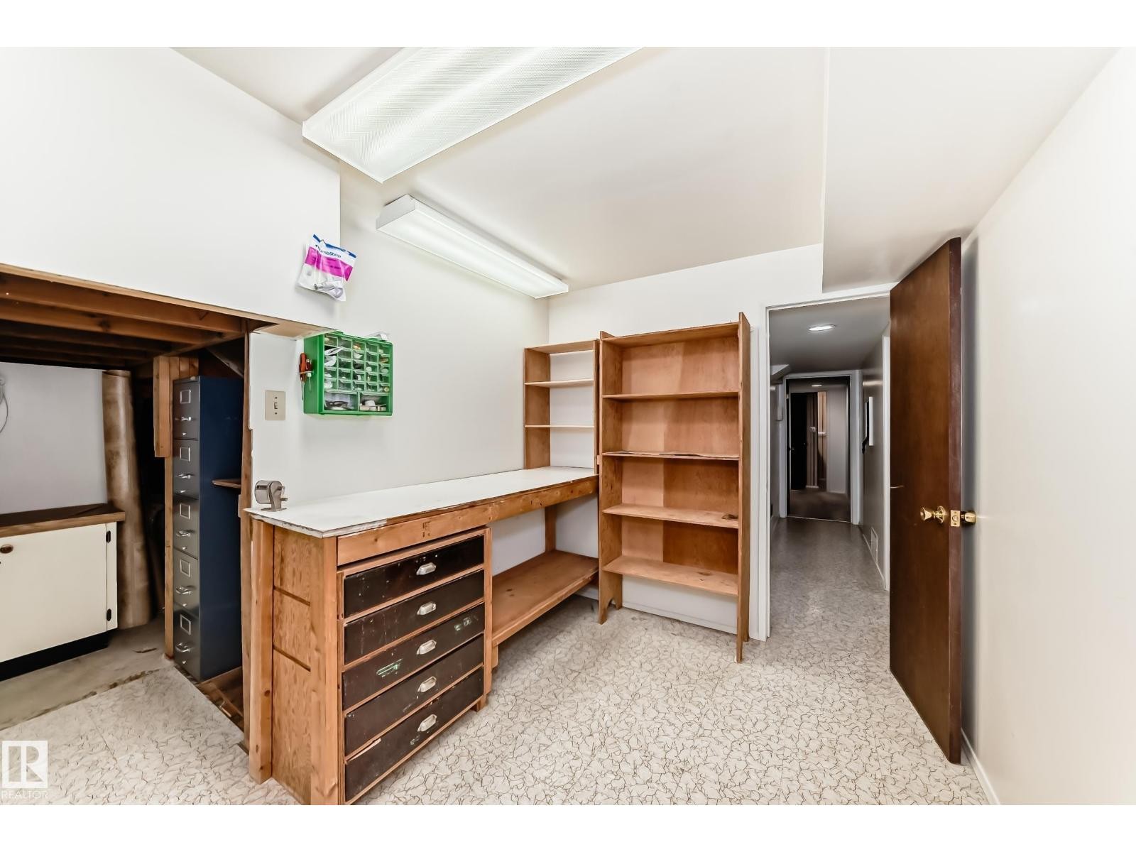 












70 FLEETWOOD CR

,
St. Albert,




Alberta
T8N1R5

