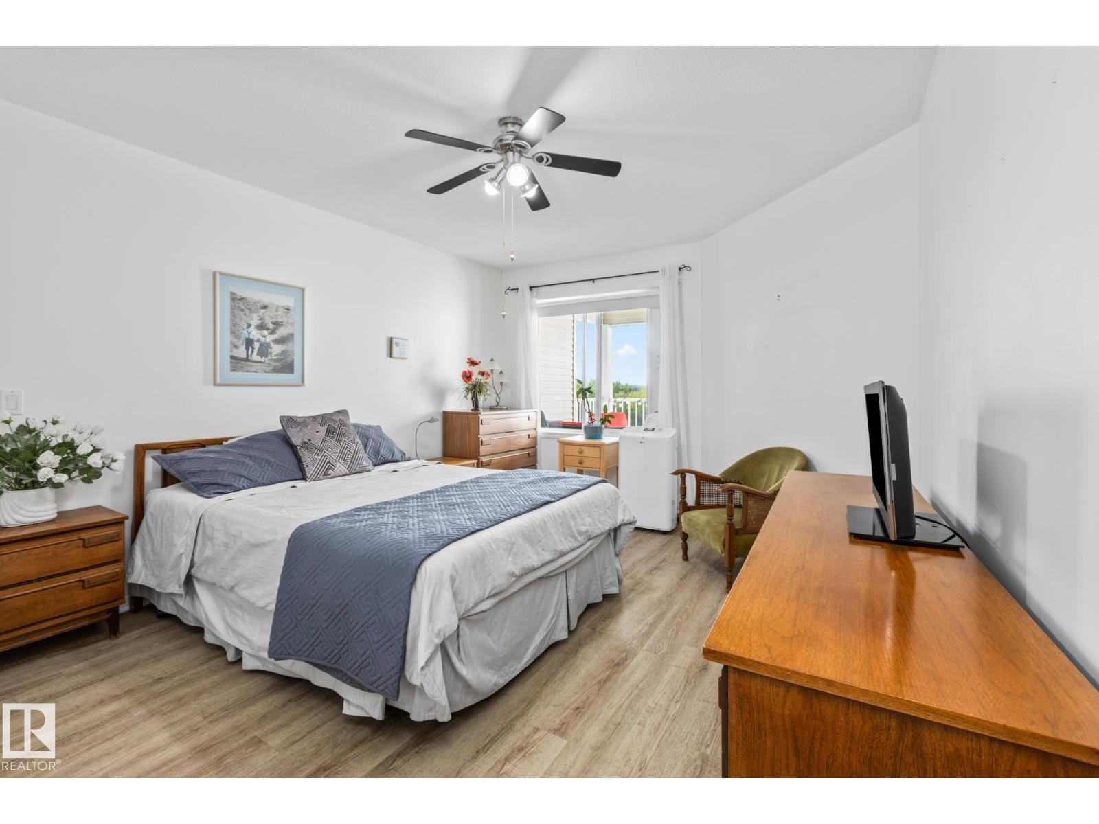 












#414 78 MCKENNEY AV

,
St. Albert,




Alberta
T8N1L9

