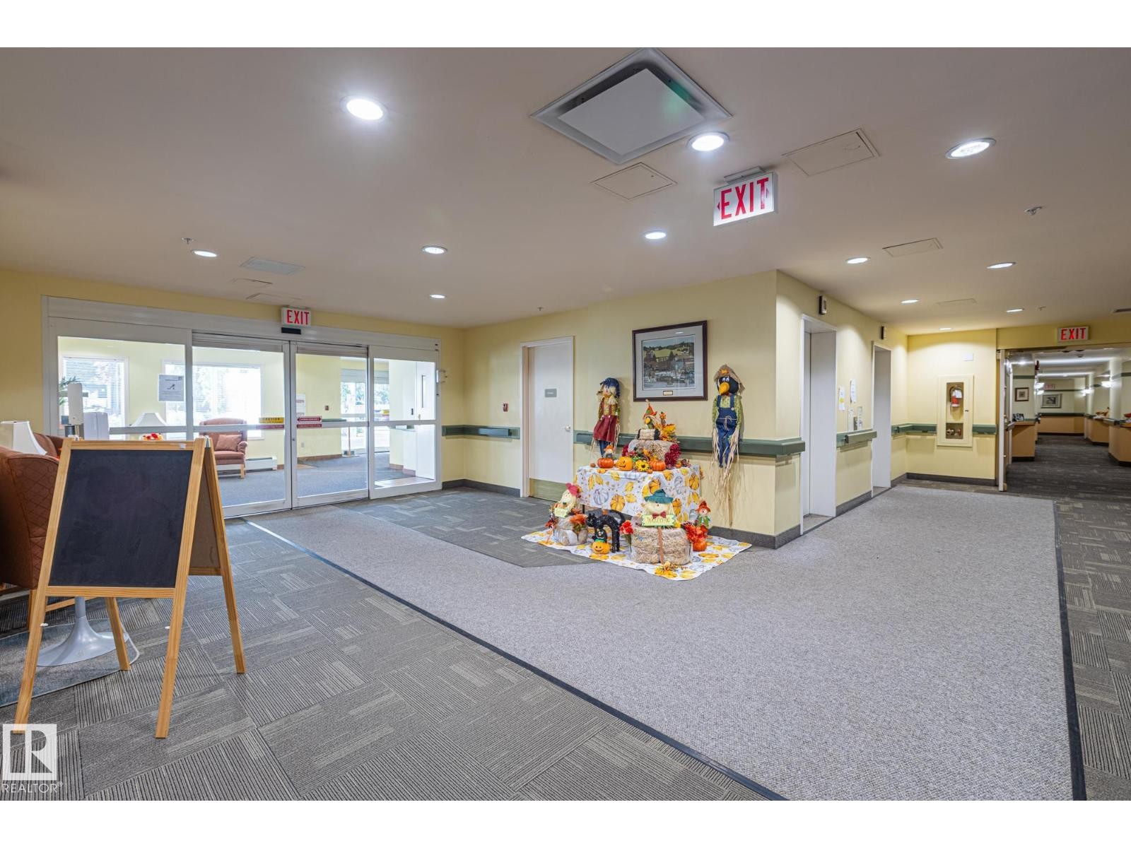 












#414 78 MCKENNEY AV

,
St. Albert,




Alberta
T8N1L9

