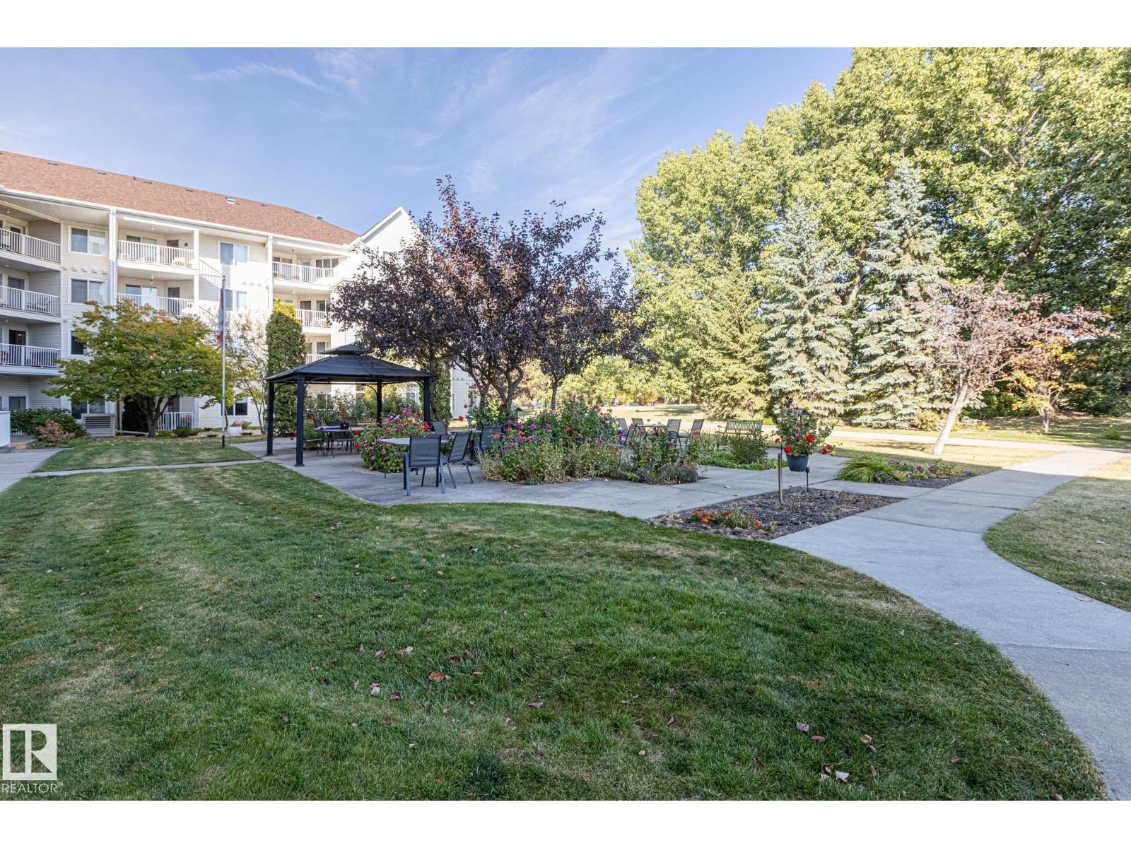 












#414 78 MCKENNEY AV

,
St. Albert,




Alberta
T8N1L9

