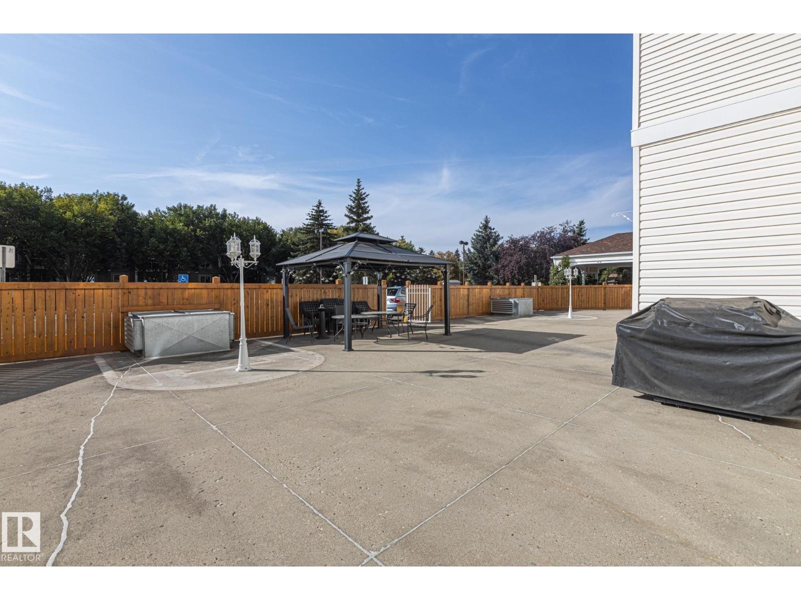 












#414 78 MCKENNEY AV

,
St. Albert,




Alberta
T8N1L9

