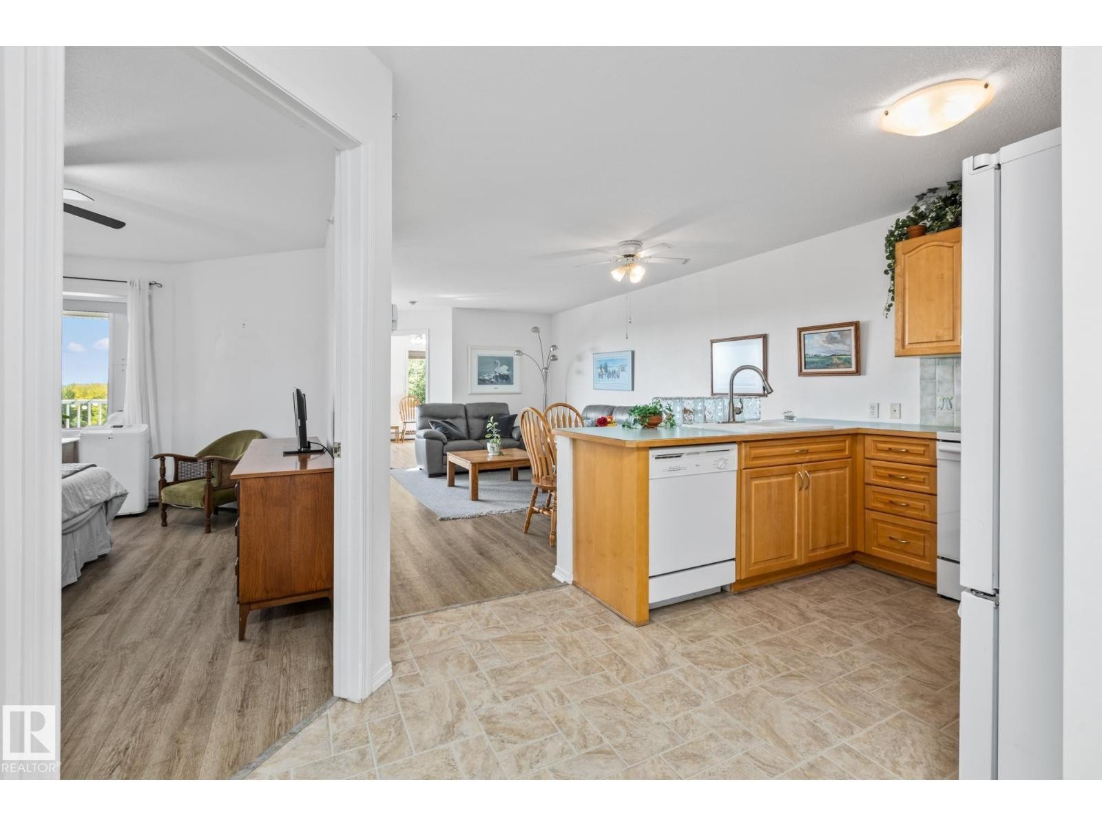 












#414 78 MCKENNEY AV

,
St. Albert,




Alberta
T8N1L9

