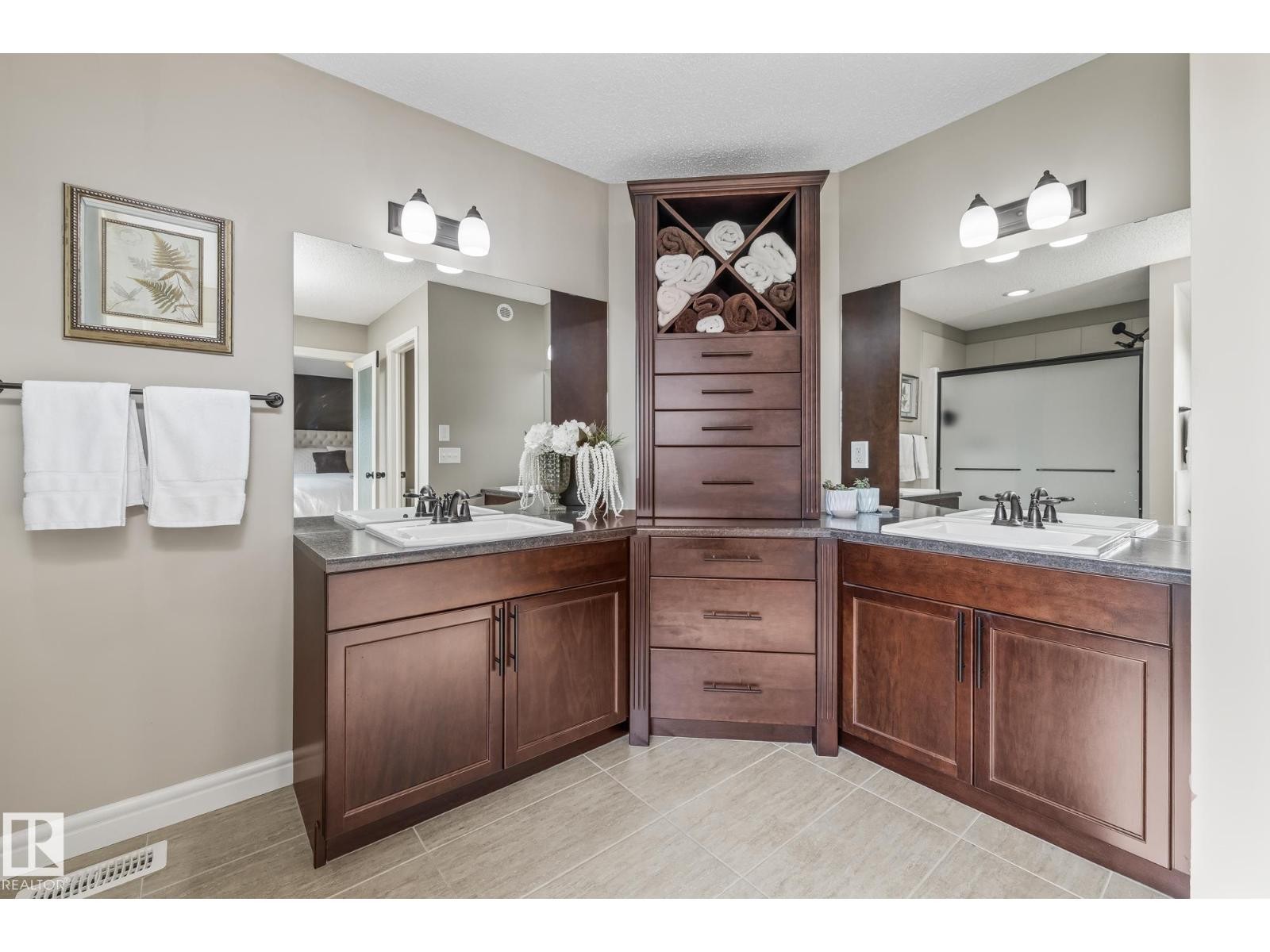 












10 MEADOWLAND GD

,
Spruce Grove,




Alberta
T7X0N3

