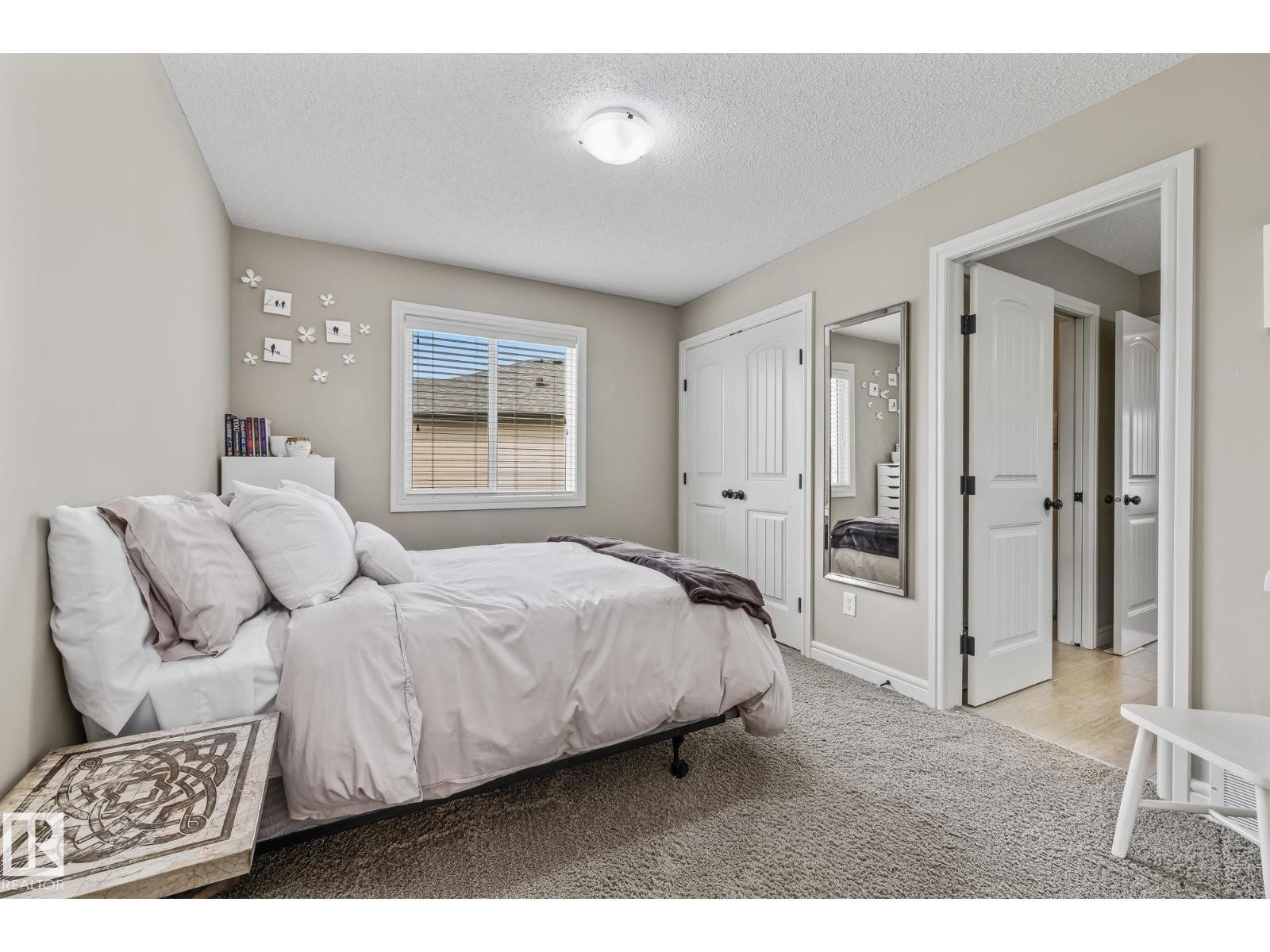 












10 MEADOWLAND GD

,
Spruce Grove,




Alberta
T7X0N3

