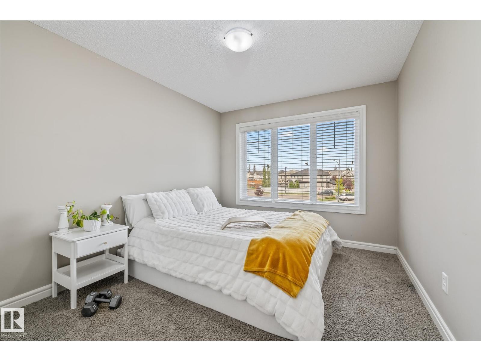 












10 MEADOWLAND GD

,
Spruce Grove,




Alberta
T7X0N3

