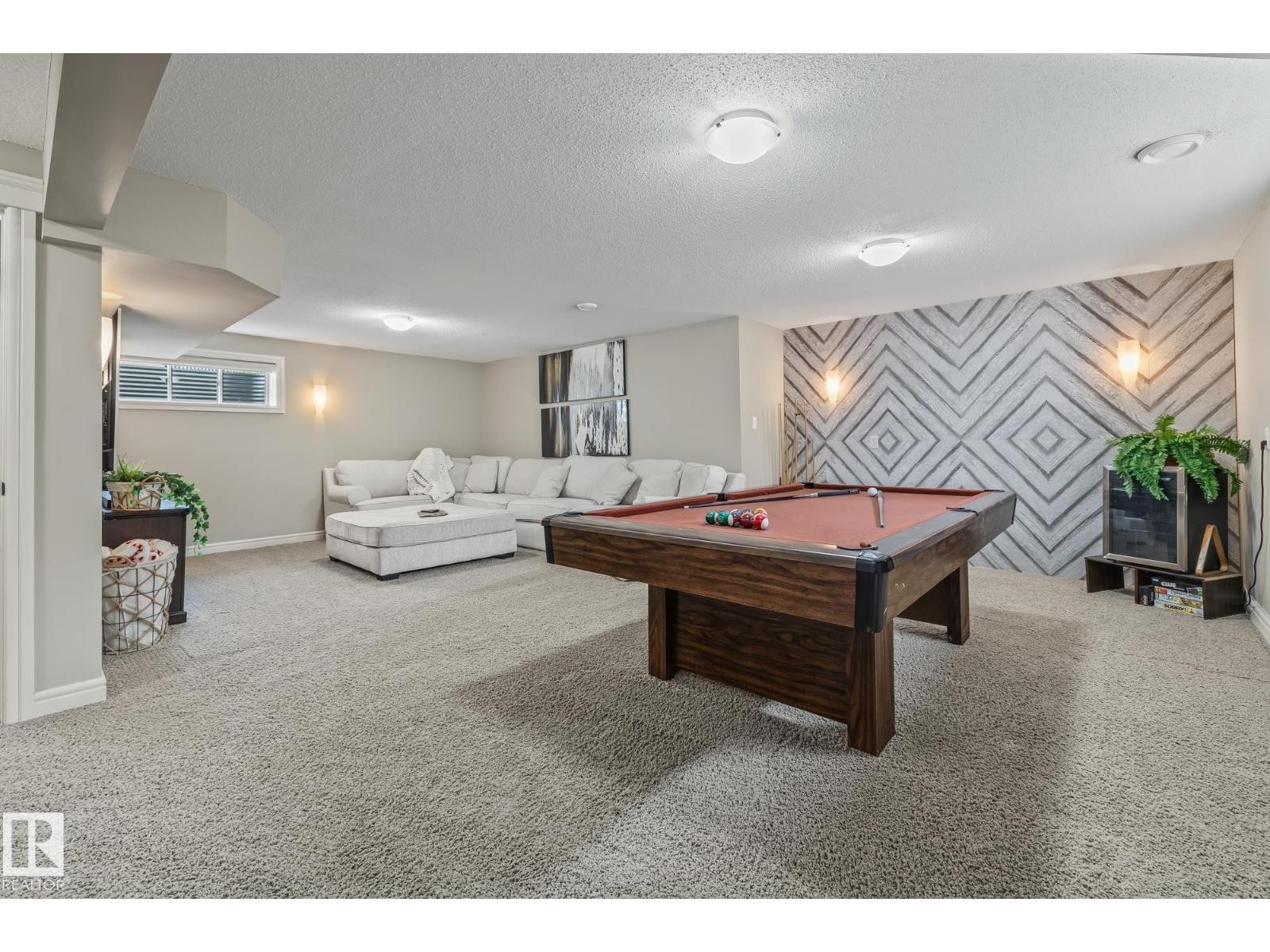












10 MEADOWLAND GD

,
Spruce Grove,




Alberta
T7X0N3

