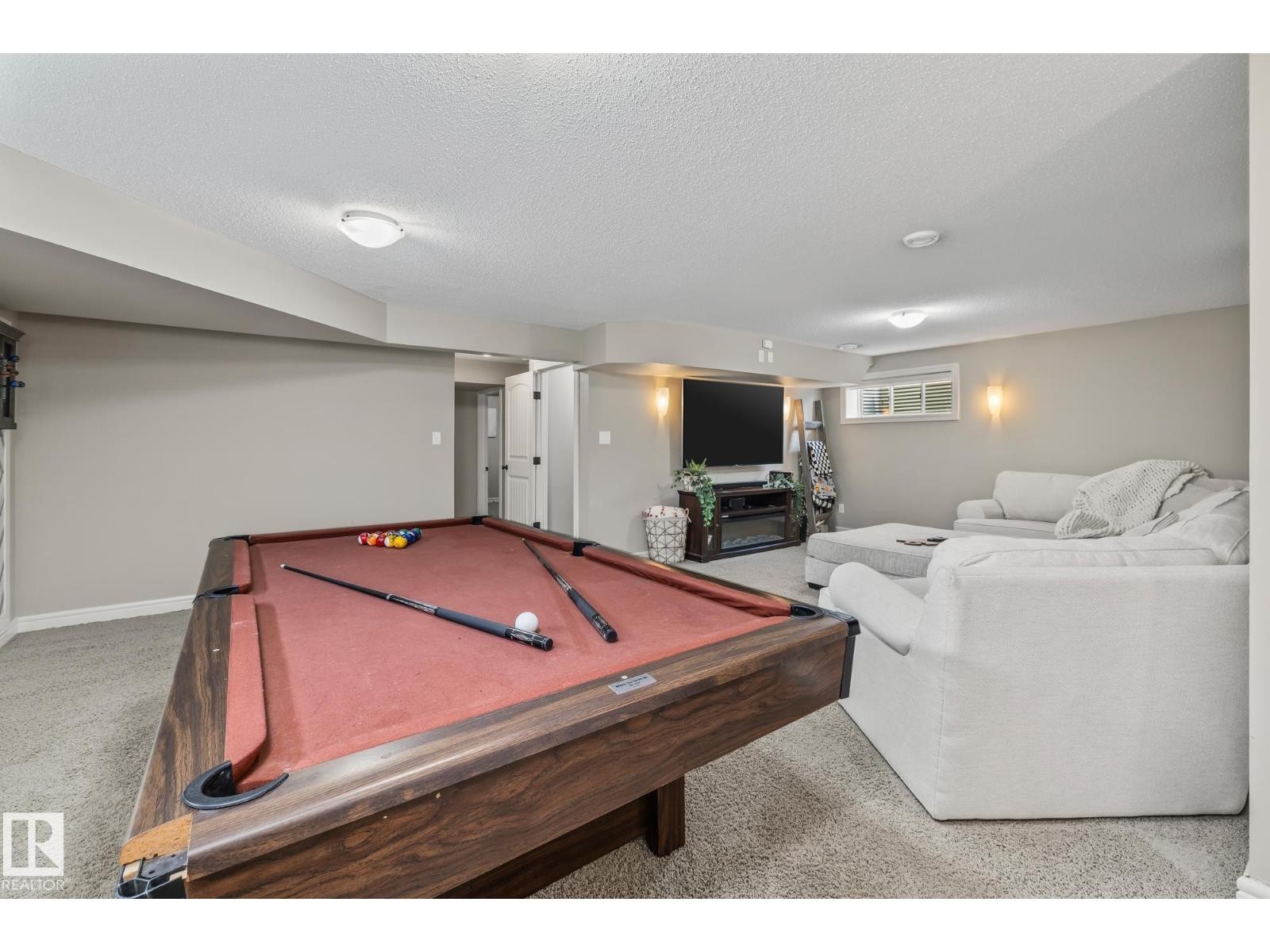 












10 MEADOWLAND GD

,
Spruce Grove,




Alberta
T7X0N3

